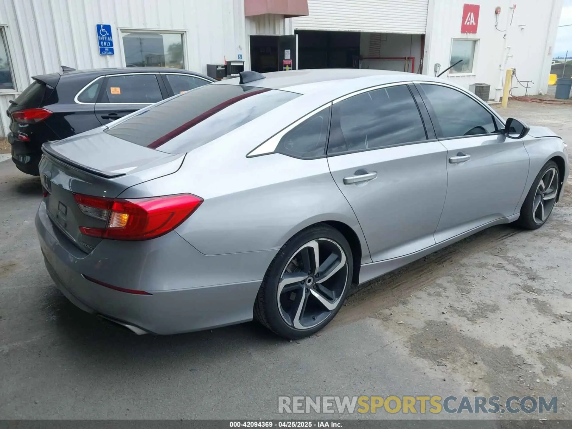 4 Photograph of a damaged car 1HGCV1F36NA059336 HONDA ACCORD 2022