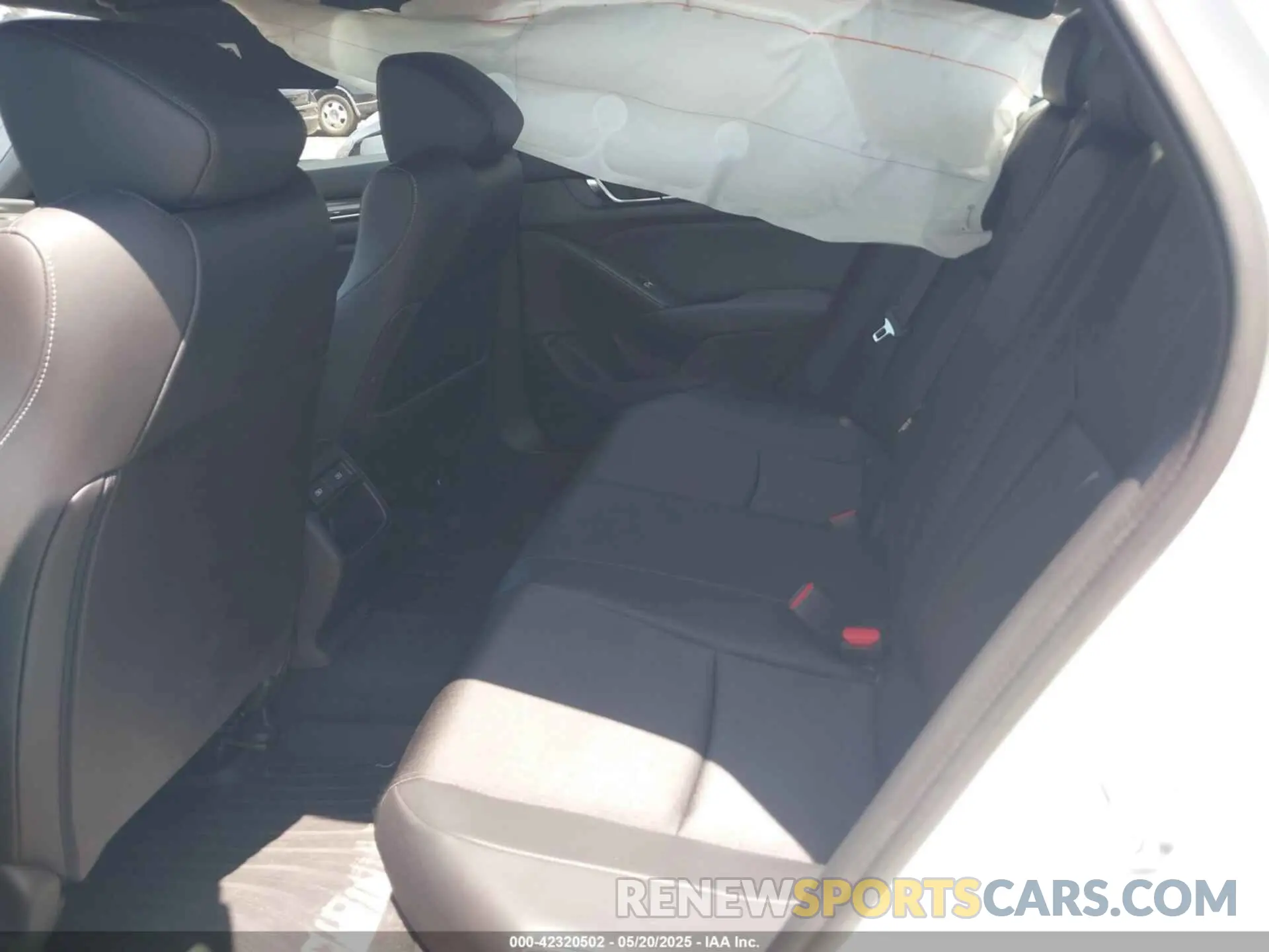 8 Photograph of a damaged car 1HGCV1F36NA095141 HONDA ACCORD 2022