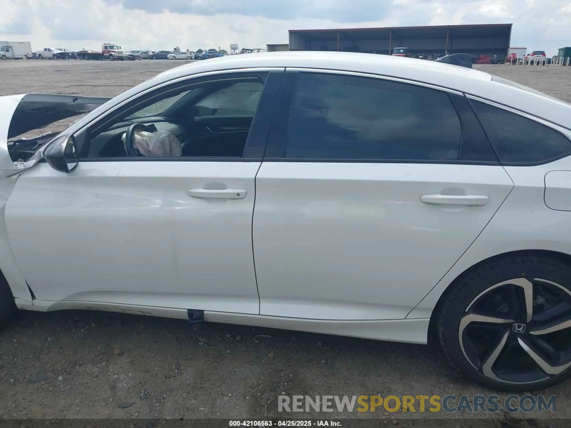 15 Photograph of a damaged car 1HGCV1F36NA101665 HONDA ACCORD 2022