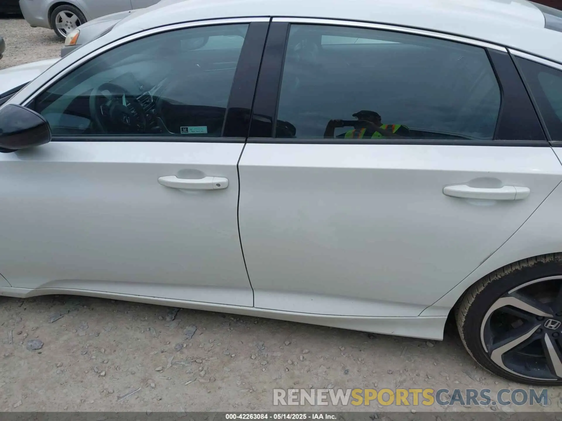 15 Photograph of a damaged car 1HGCV1F36NA101732 HONDA ACCORD 2022