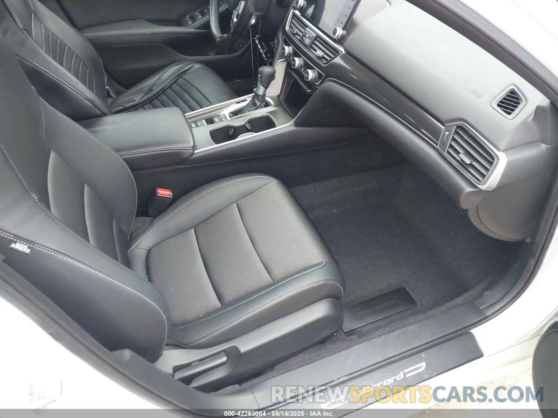 5 Photograph of a damaged car 1HGCV1F36NA101732 HONDA ACCORD 2022