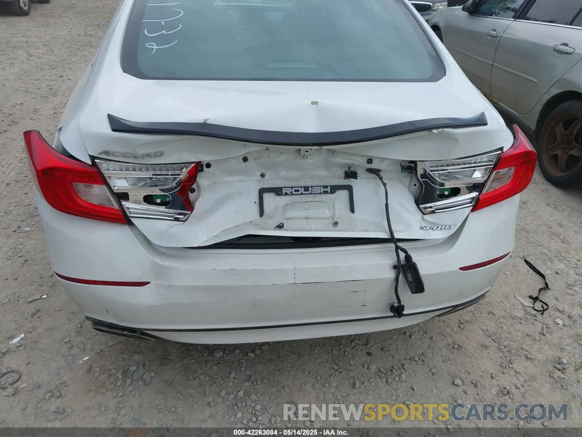 6 Photograph of a damaged car 1HGCV1F36NA101732 HONDA ACCORD 2022