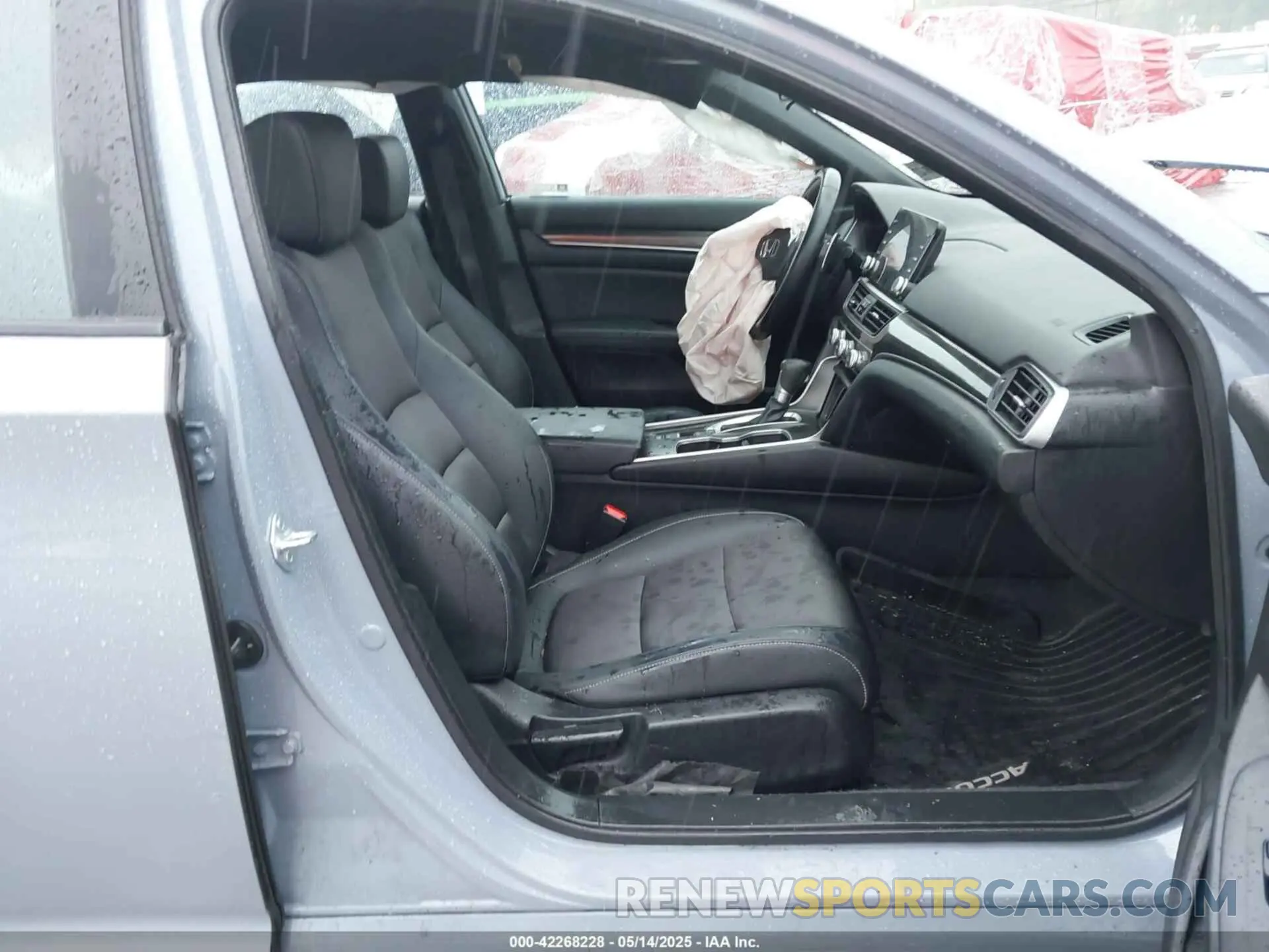 5 Photograph of a damaged car 1HGCV1F37NA075335 HONDA ACCORD 2022