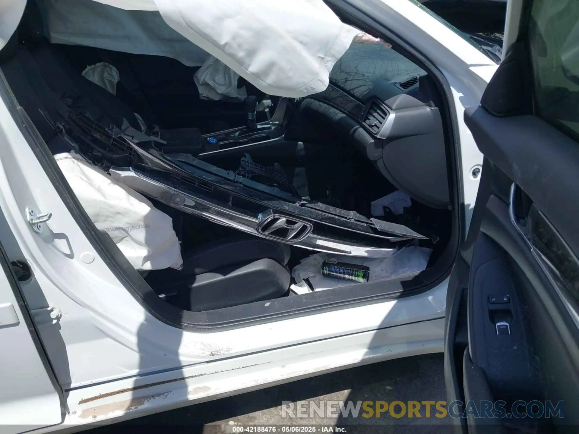 5 Photograph of a damaged car 1HGCV1F37NA078395 HONDA ACCORD 2022
