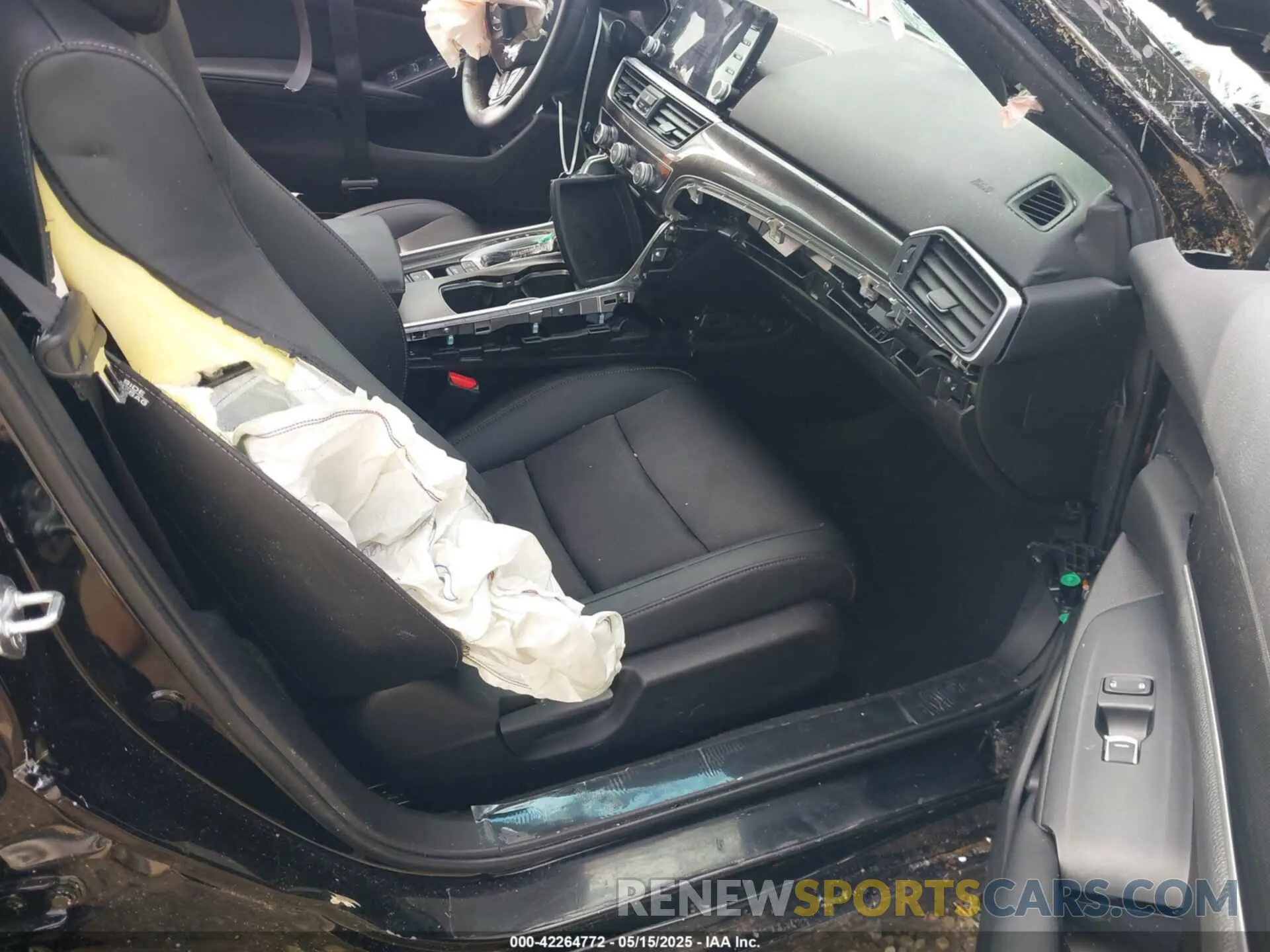 5 Photograph of a damaged car 1HGCV1F37NA081667 HONDA ACCORD 2022