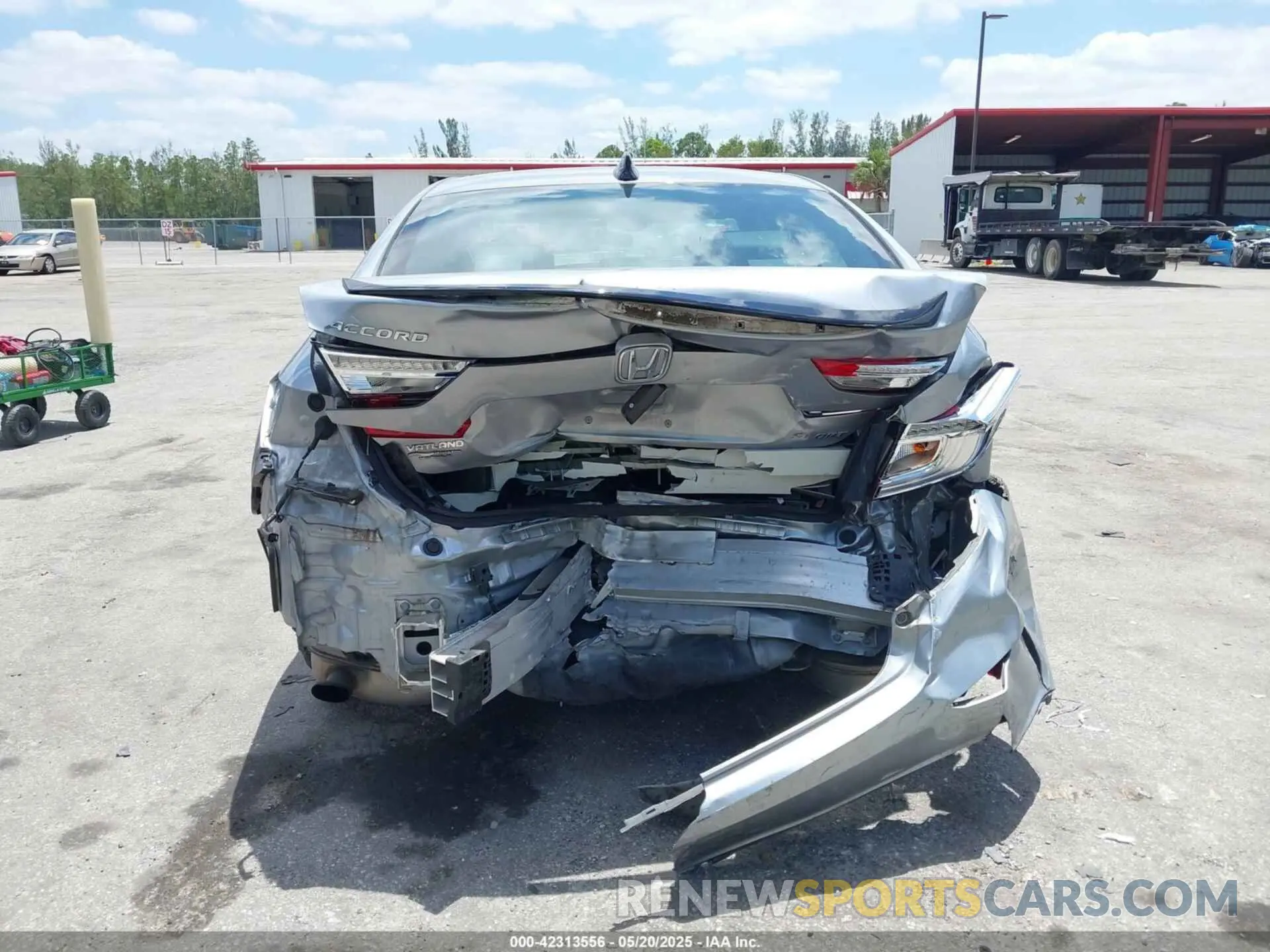 17 Photograph of a damaged car 1HGCV1F37NA106700 HONDA ACCORD 2022