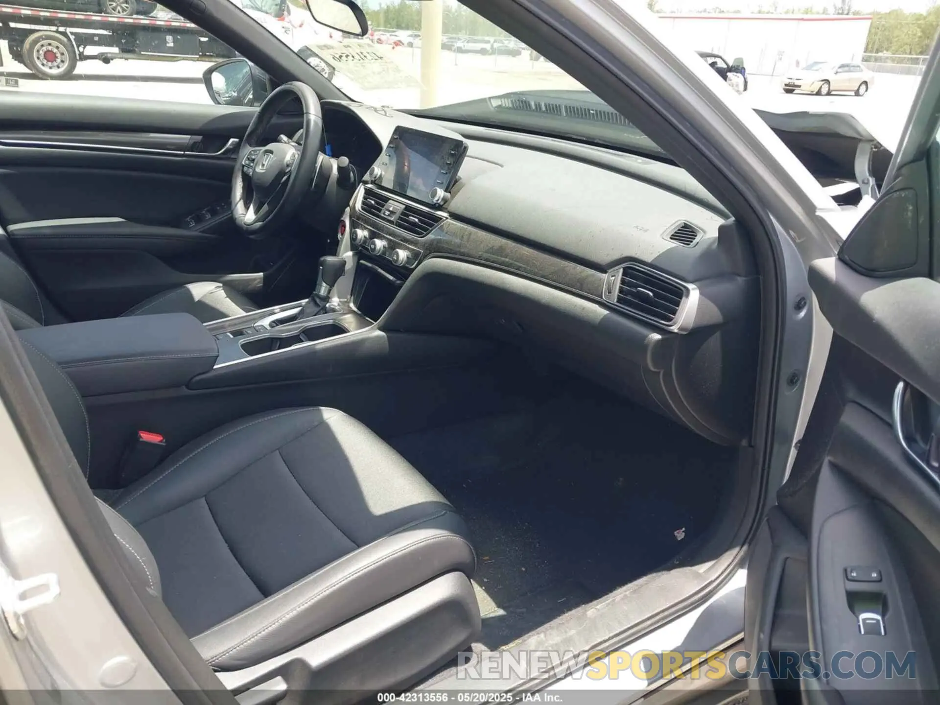 5 Photograph of a damaged car 1HGCV1F37NA106700 HONDA ACCORD 2022