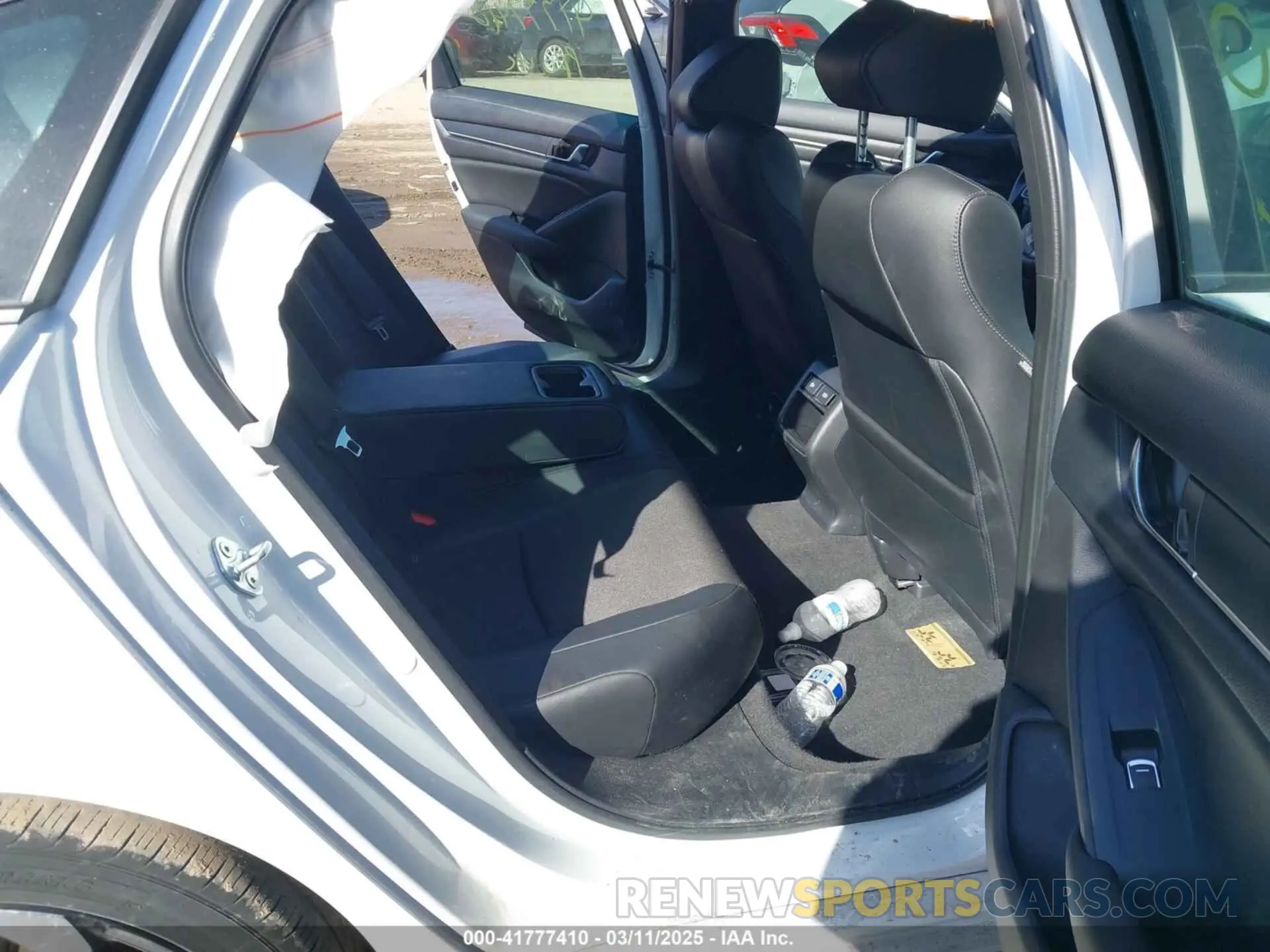 8 Photograph of a damaged car 1HGCV1F37NA109323 HONDA ACCORD 2022