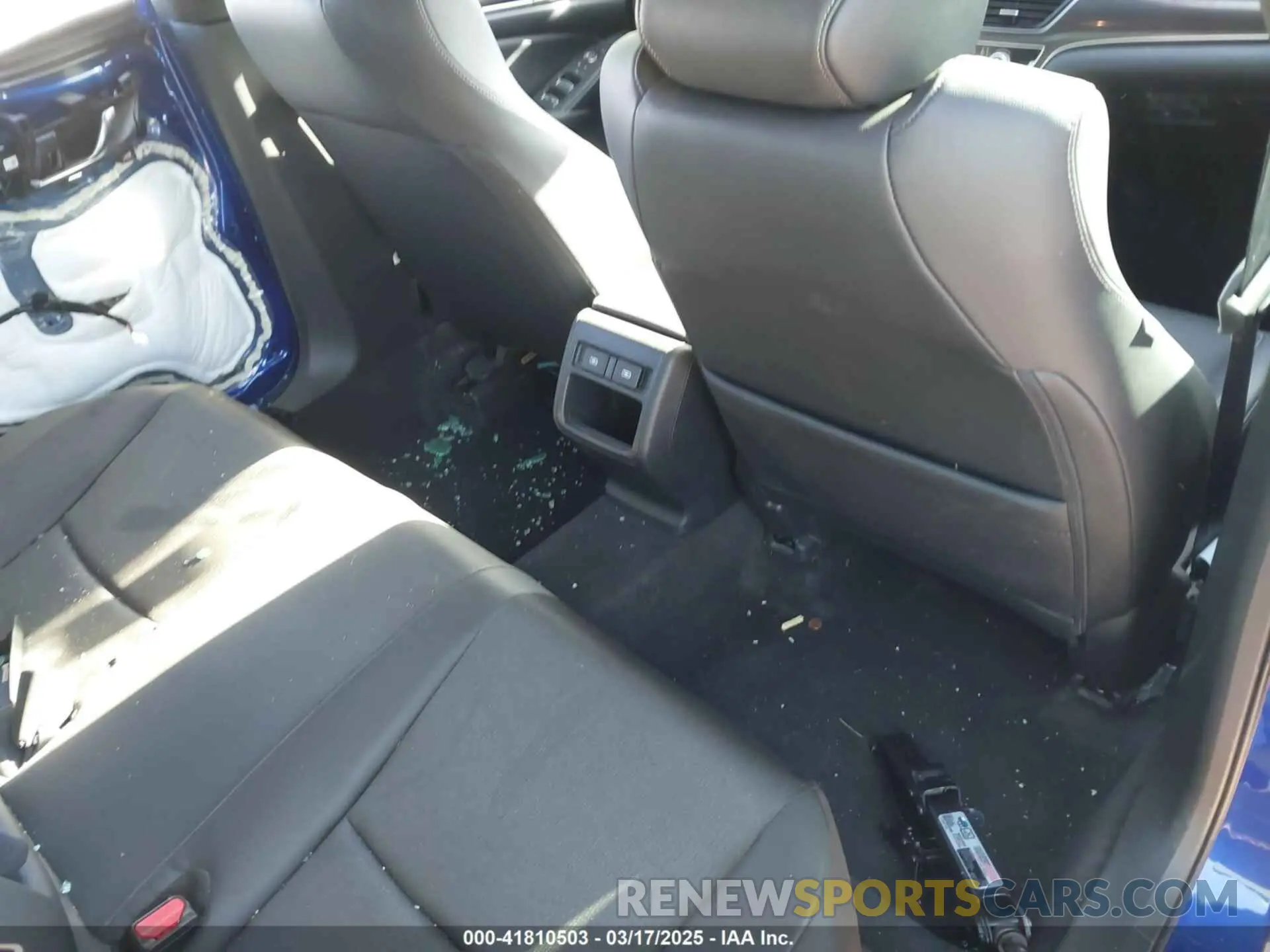 8 Photograph of a damaged car 1HGCV1F37NA124663 HONDA ACCORD 2022