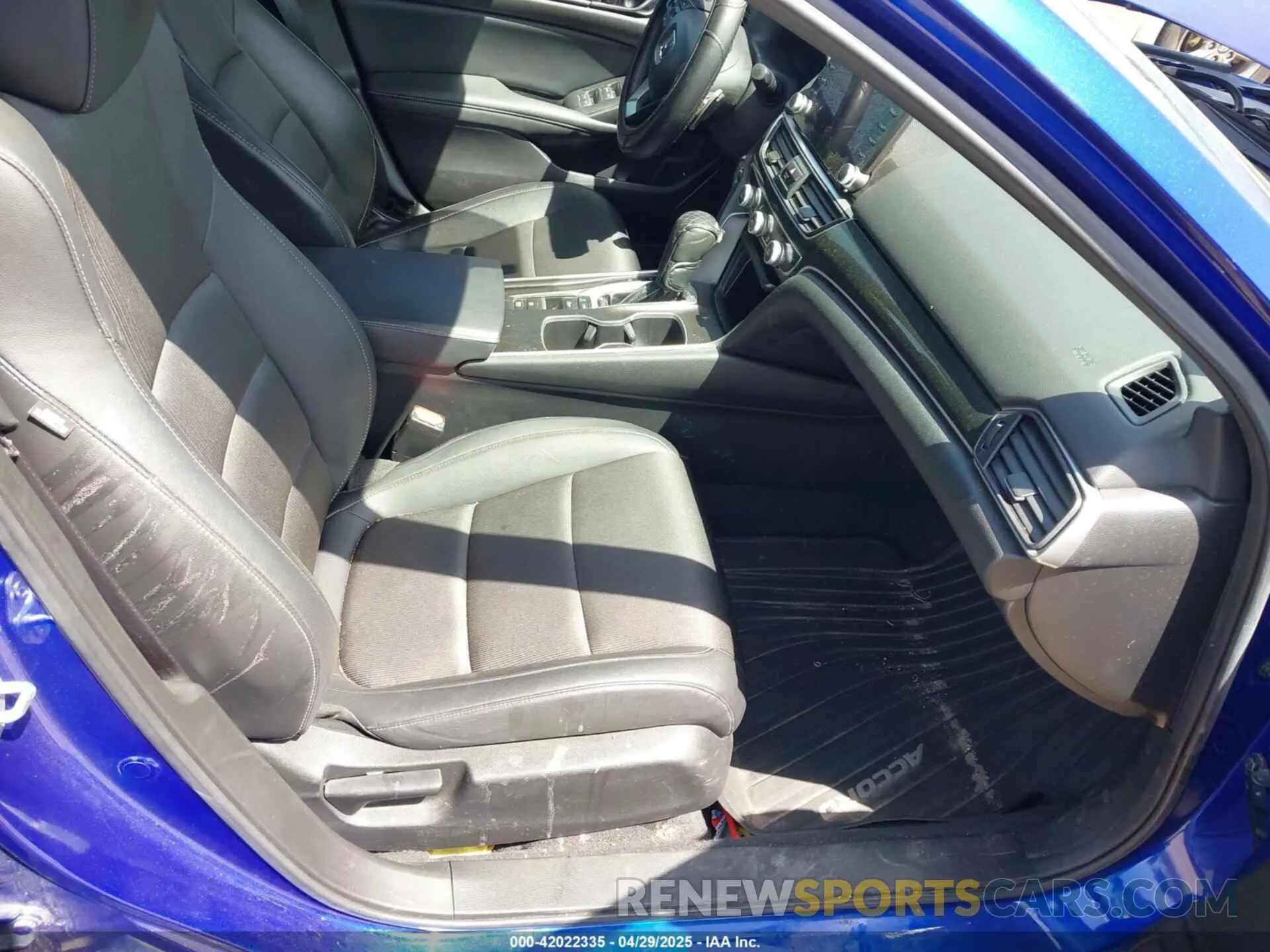 5 Photograph of a damaged car 1HGCV1F38NA042831 HONDA ACCORD 2022