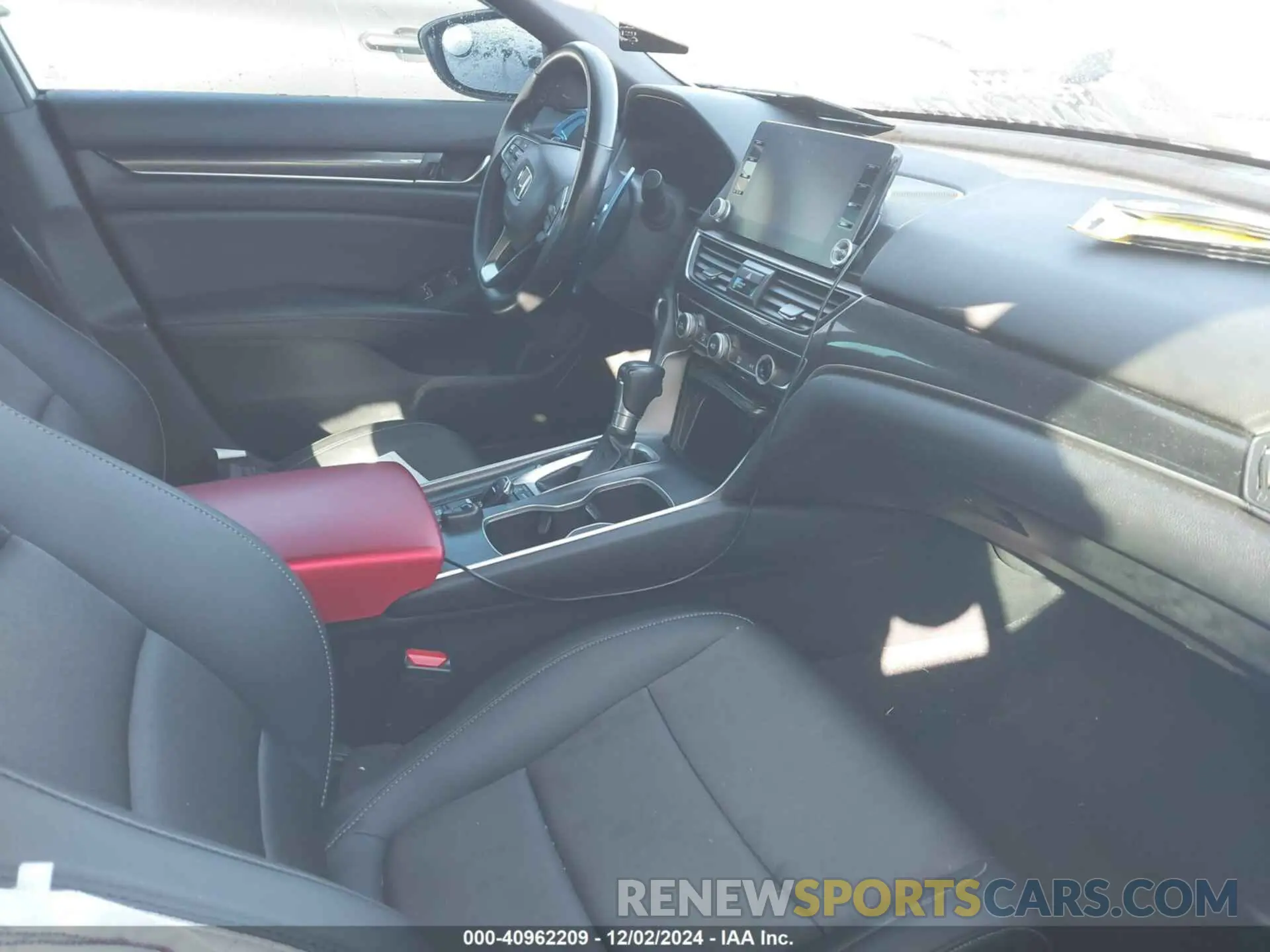 5 Photograph of a damaged car 1HGCV1F38NA043588 HONDA ACCORD 2022