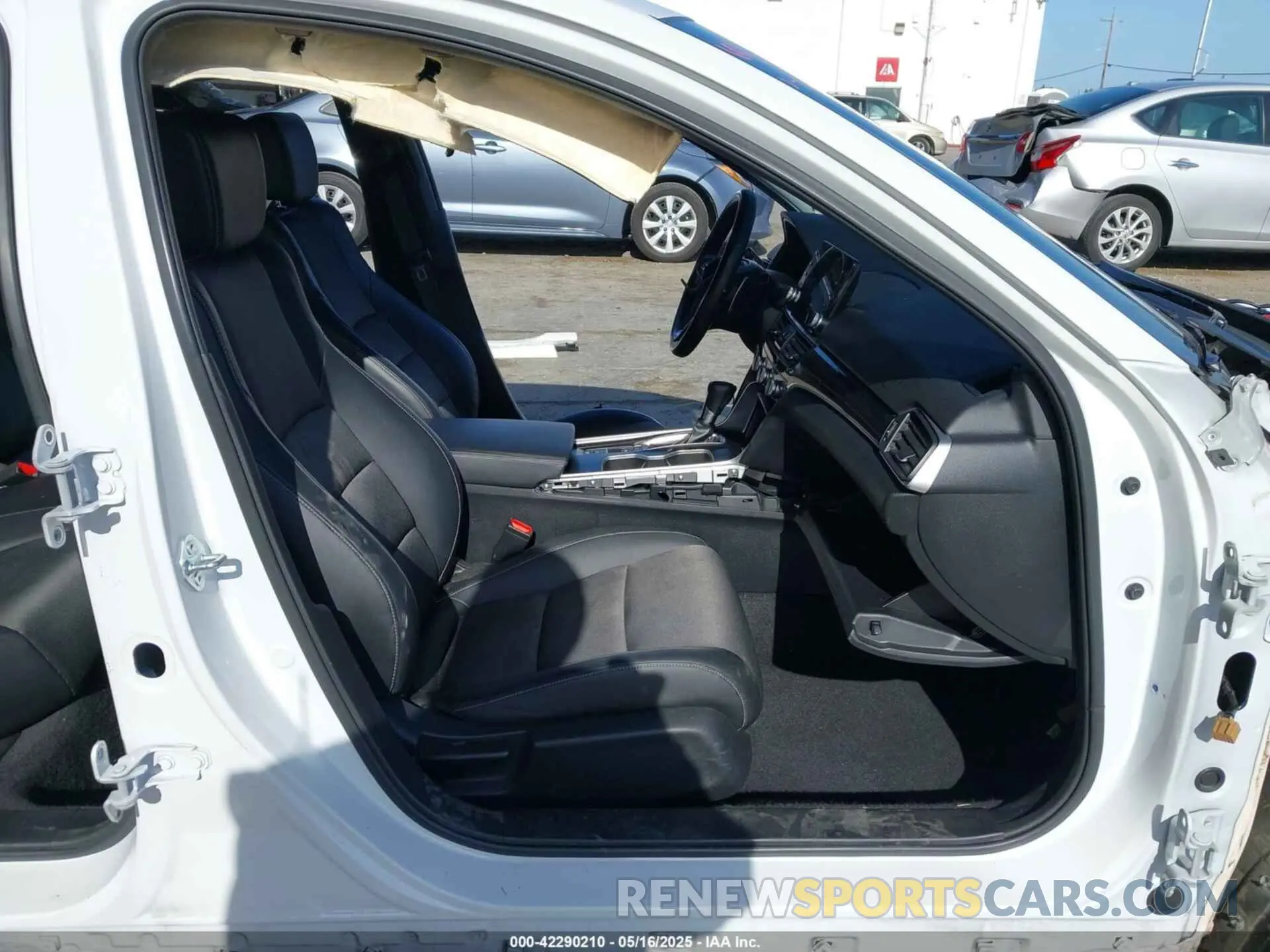 5 Photograph of a damaged car 1HGCV1F38NA049472 HONDA ACCORD 2022