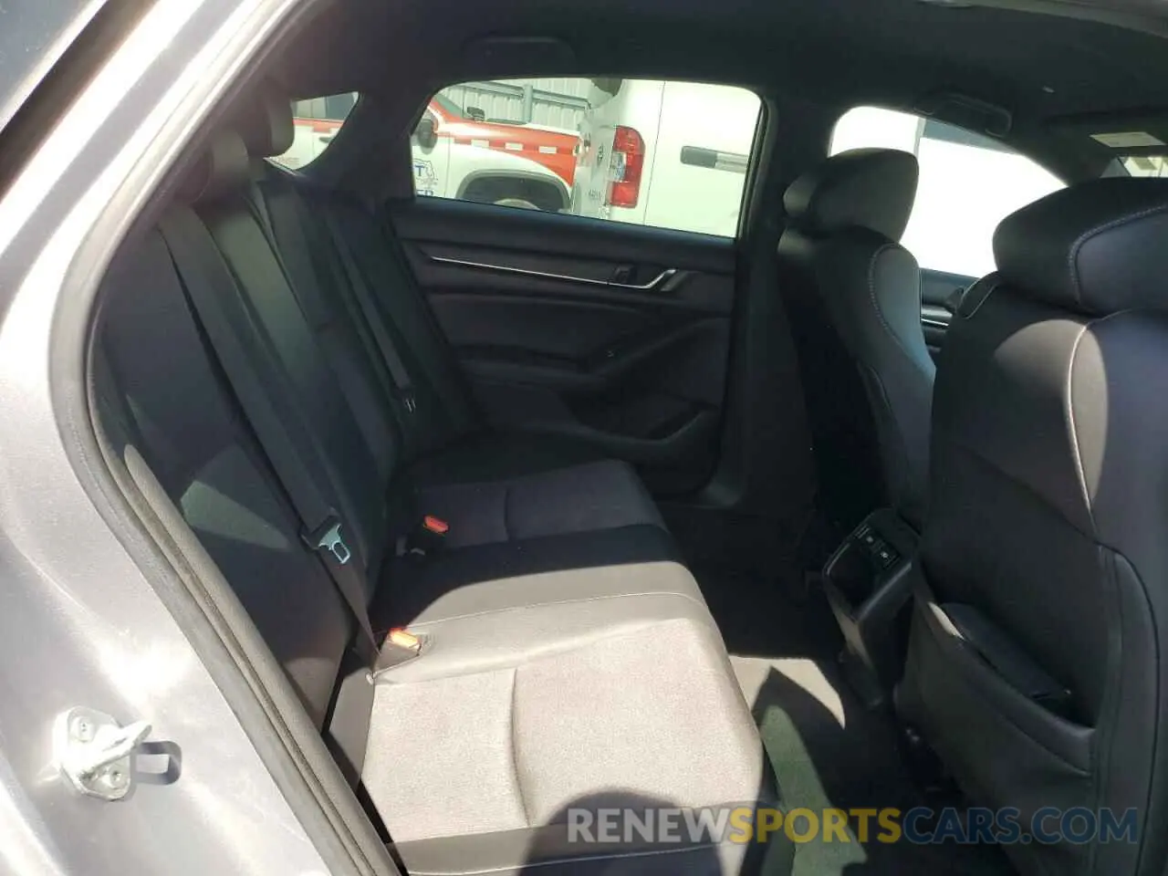 10 Photograph of a damaged car 1HGCV1F39NA000152 HONDA ACCORD 2022