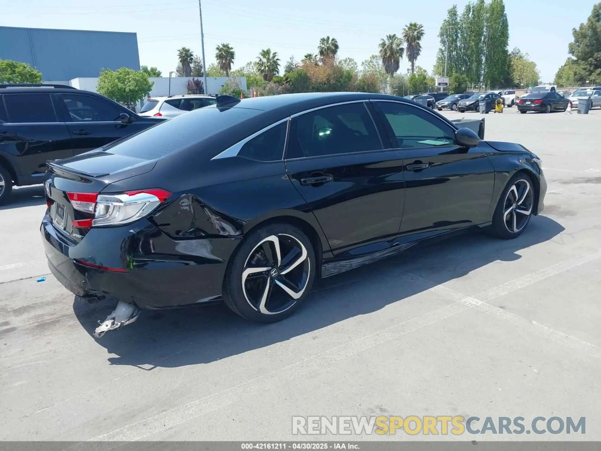 4 Photograph of a damaged car 1HGCV1F39NA028386 HONDA ACCORD 2022