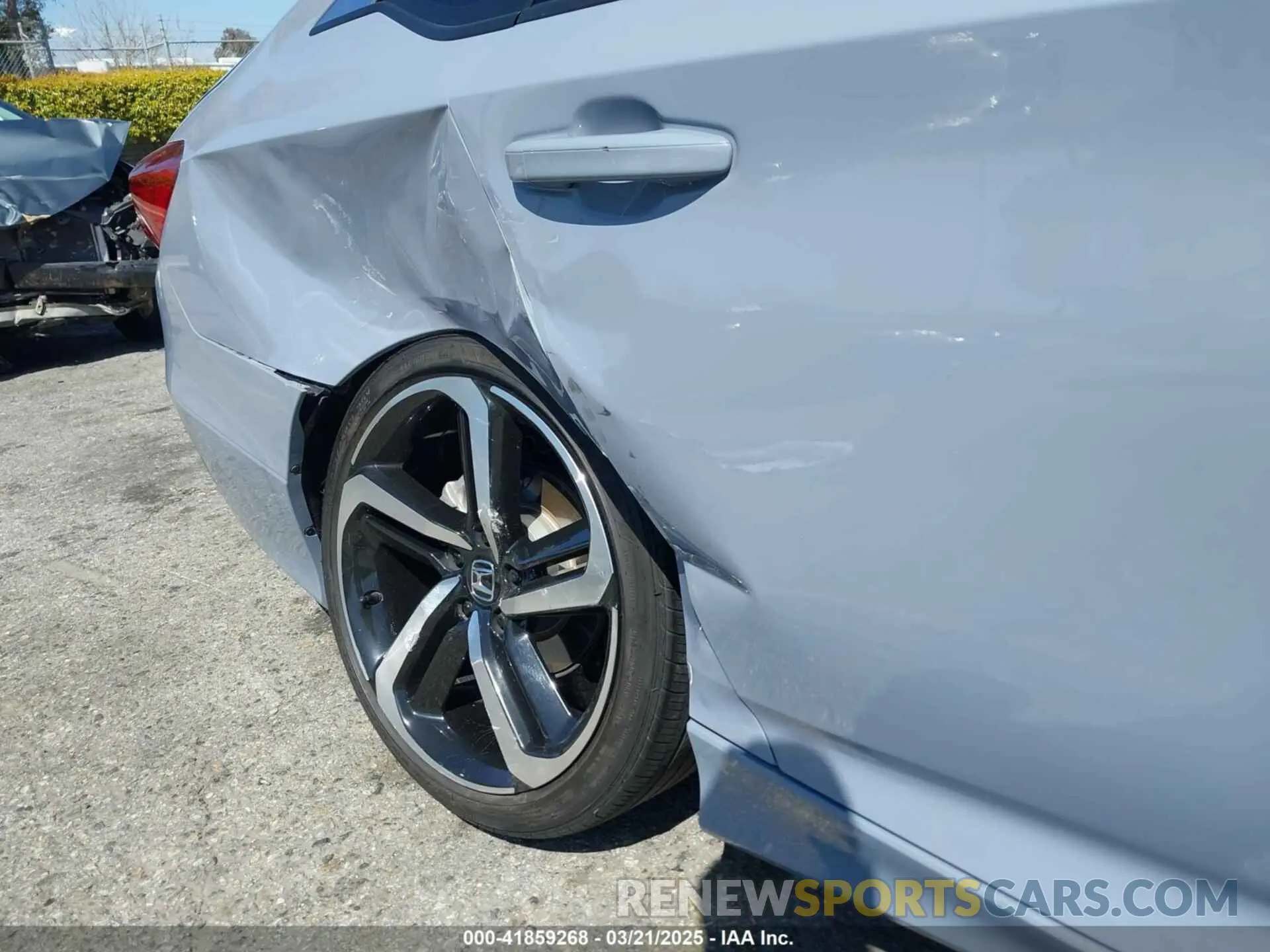 18 Photograph of a damaged car 1HGCV1F39NA064496 HONDA ACCORD 2022