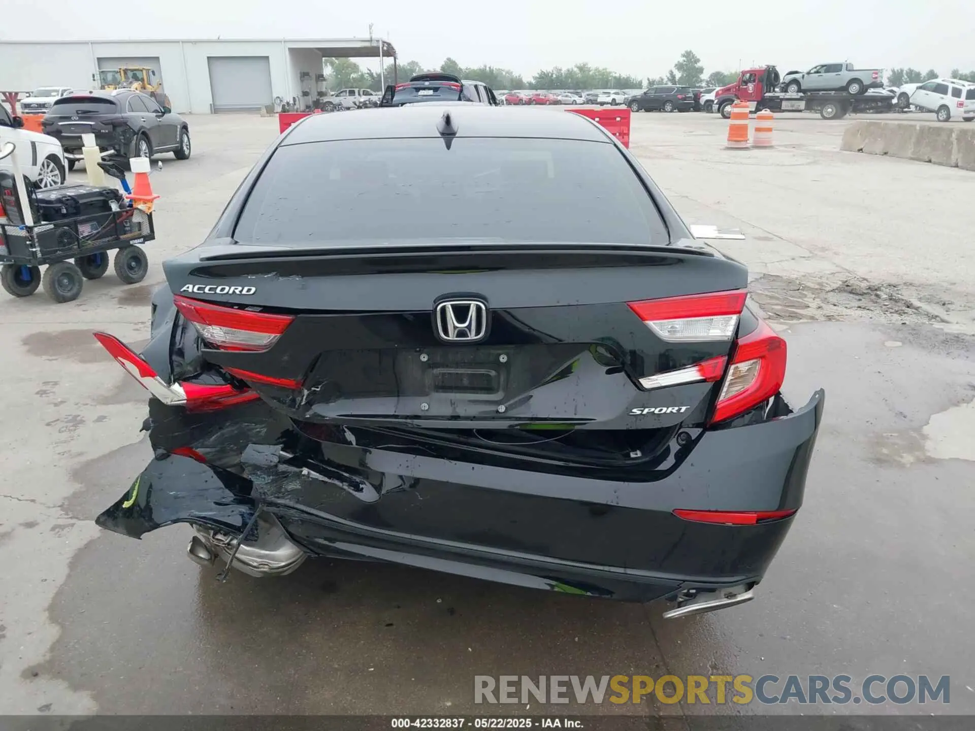 16 Photograph of a damaged car 1HGCV1F39NA070556 HONDA ACCORD 2022