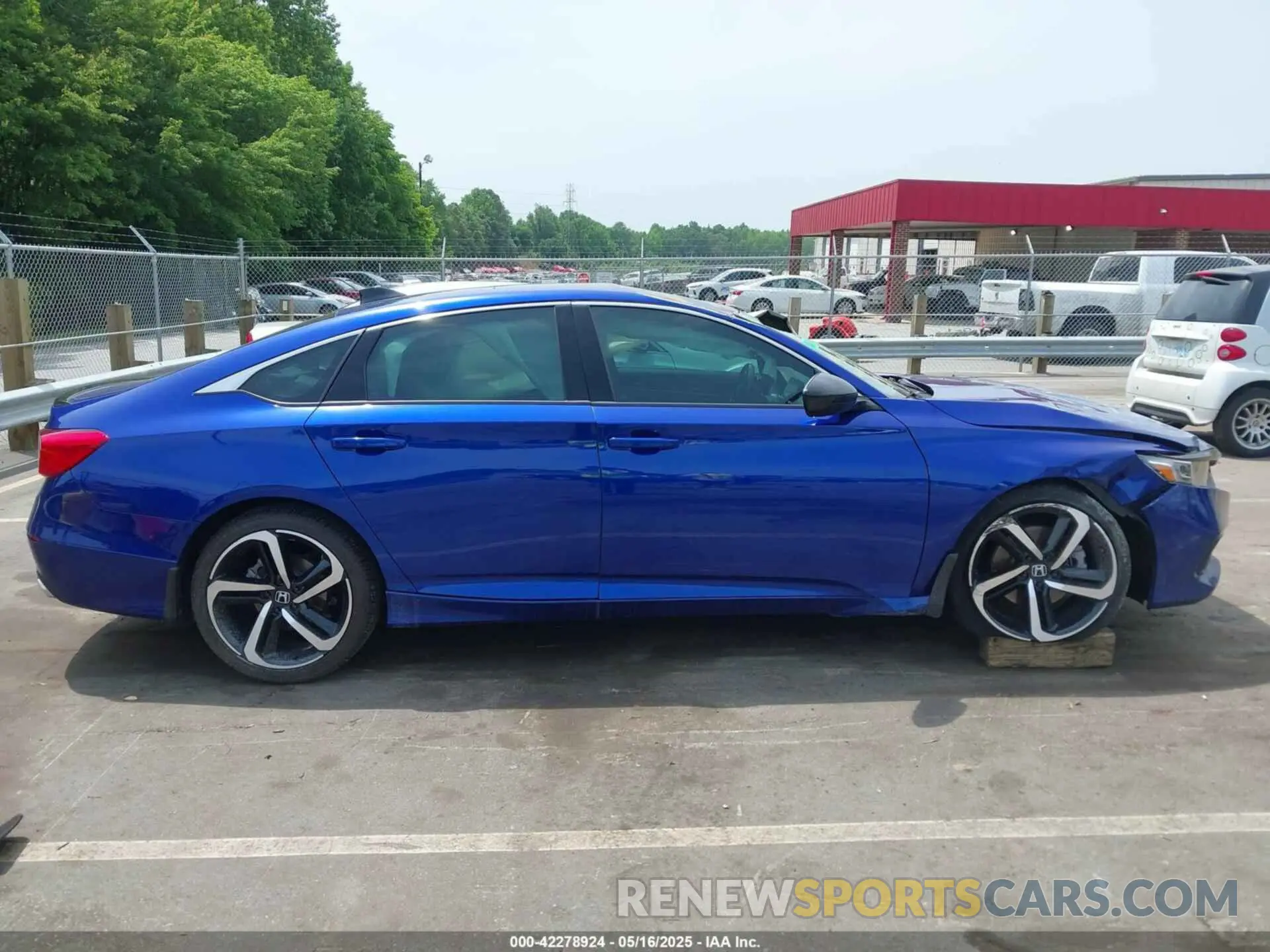 13 Photograph of a damaged car 1HGCV1F39NA089561 HONDA ACCORD 2022