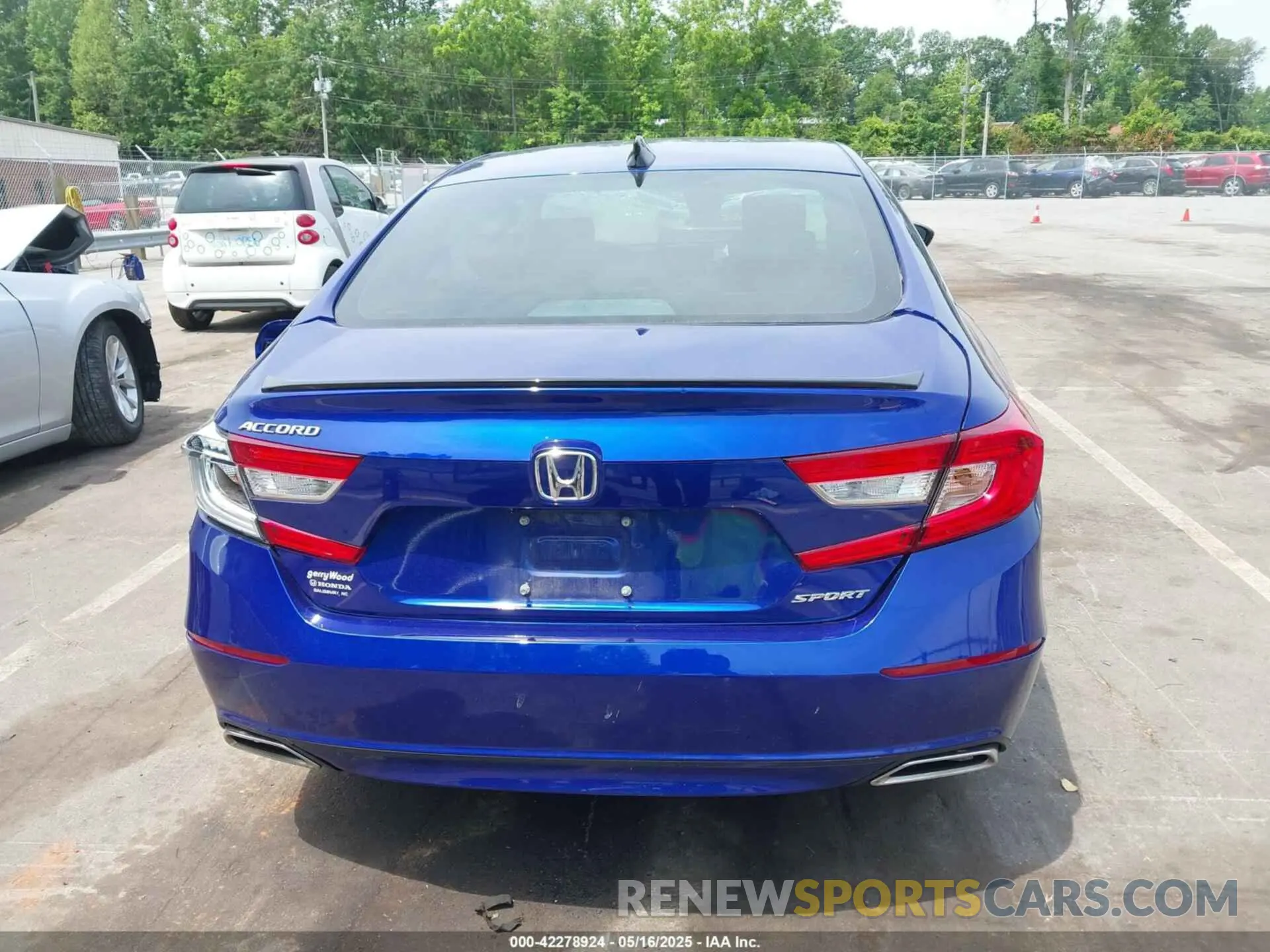 16 Photograph of a damaged car 1HGCV1F39NA089561 HONDA ACCORD 2022