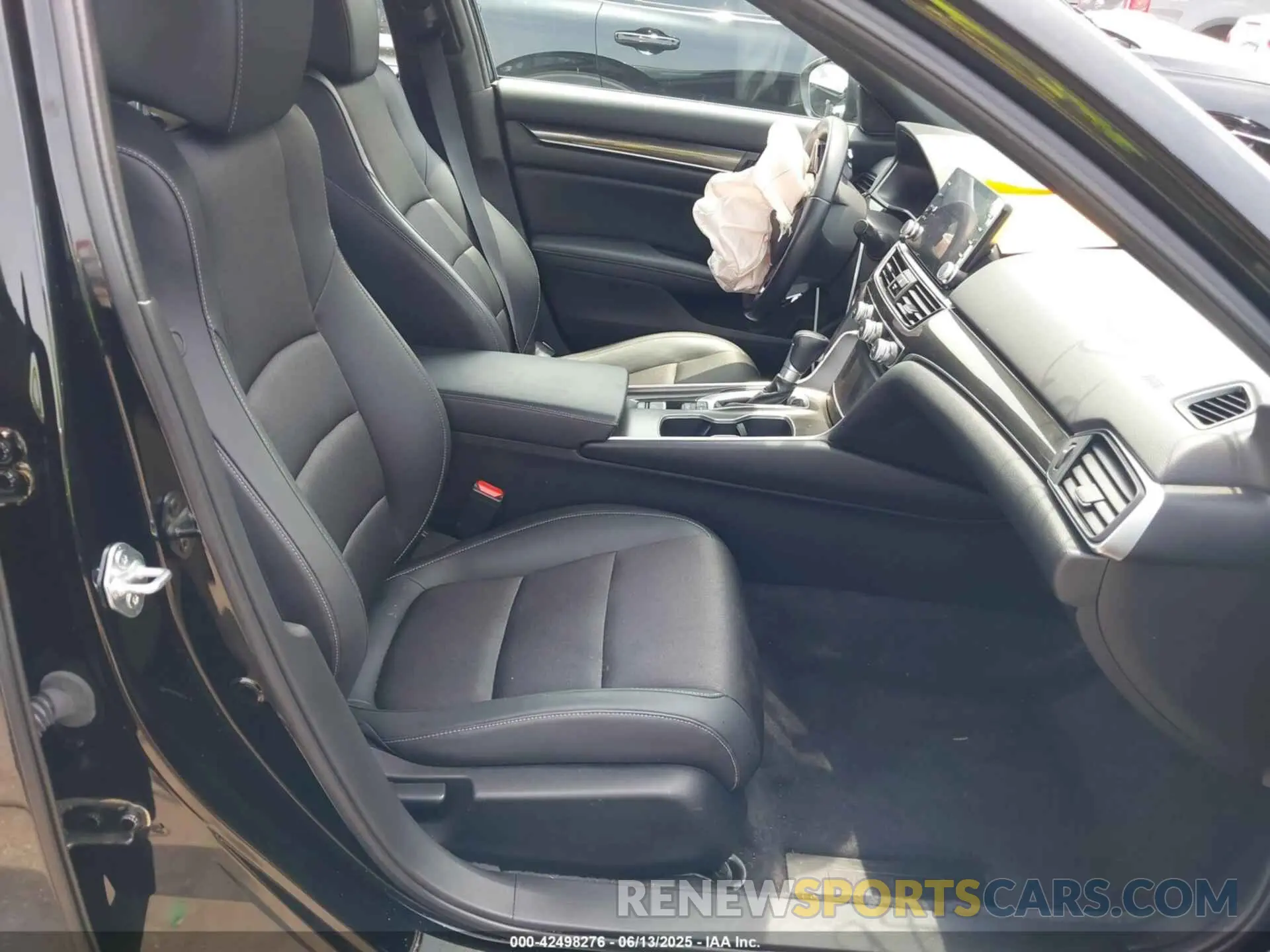 5 Photograph of a damaged car 1HGCV1F3XNA017879 HONDA ACCORD 2022