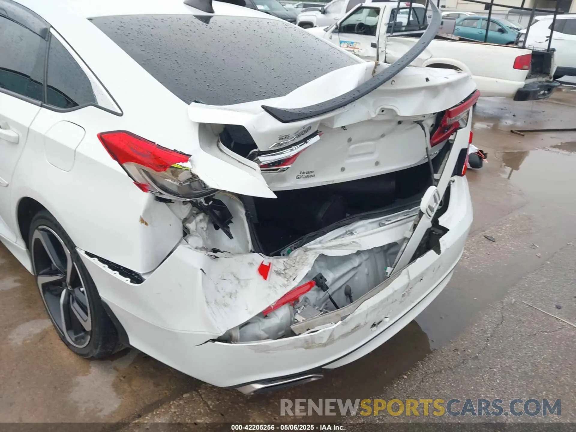 6 Photograph of a damaged car 1HGCV1F3XNA024041 HONDA ACCORD 2022