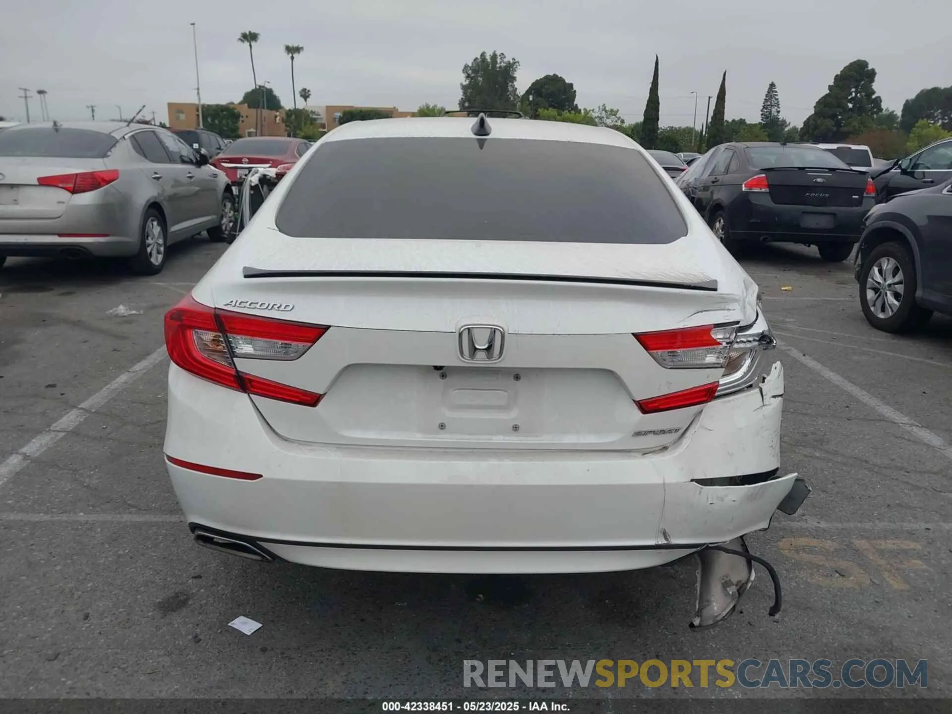 16 Photograph of a damaged car 1HGCV1F3XNA079377 HONDA ACCORD 2022
