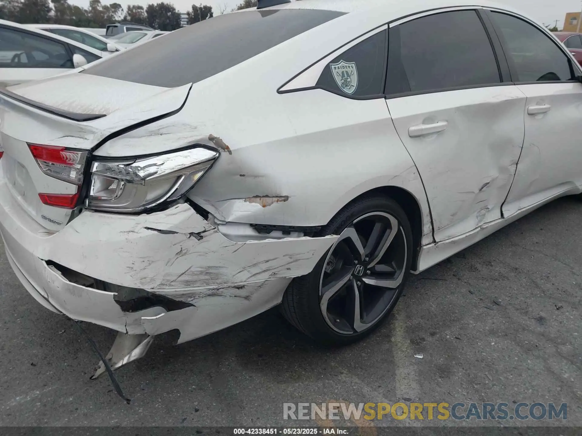 6 Photograph of a damaged car 1HGCV1F3XNA079377 HONDA ACCORD 2022