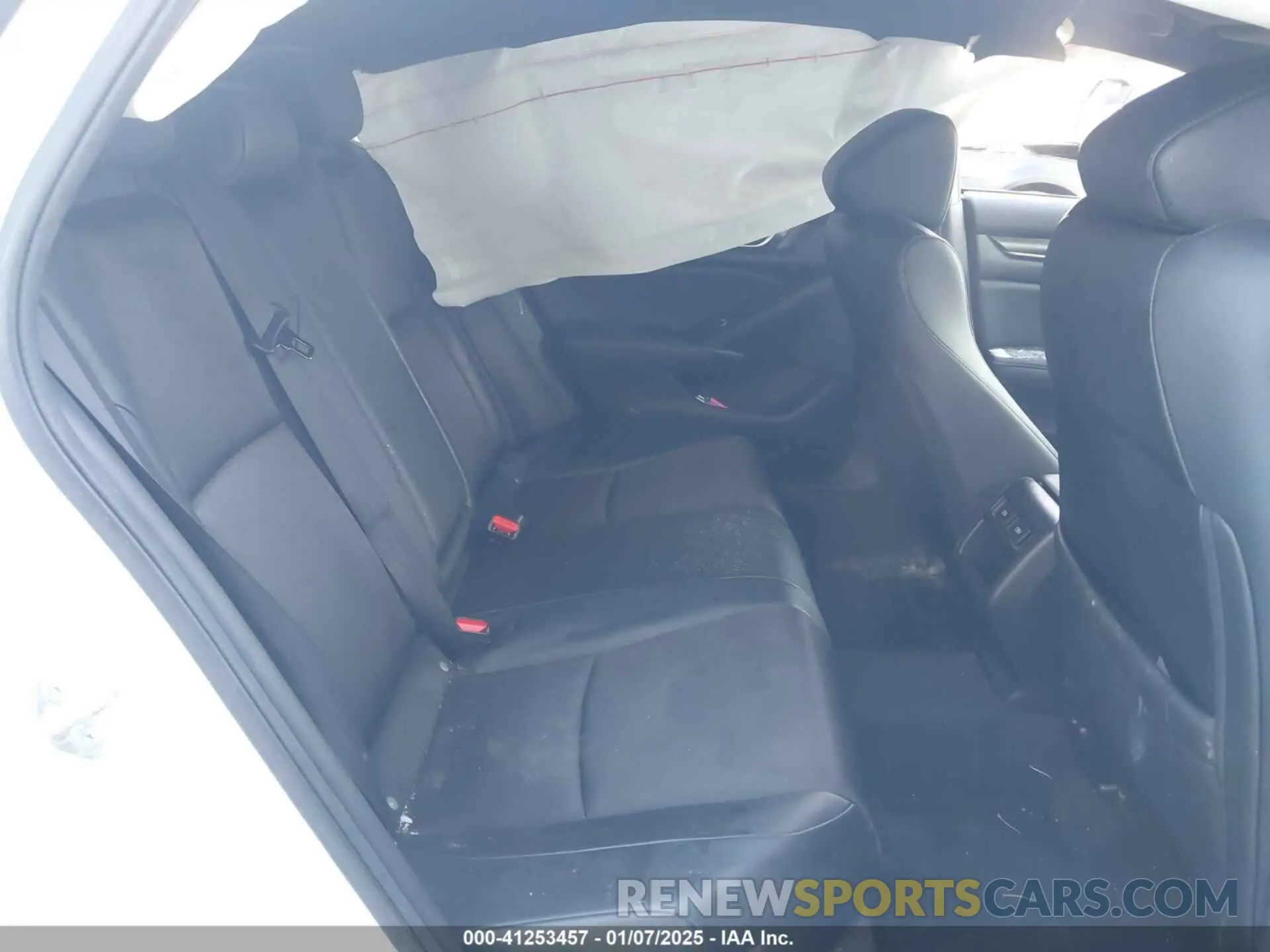 8 Photograph of a damaged car 1HGCV1F3XNA109946 HONDA ACCORD 2022