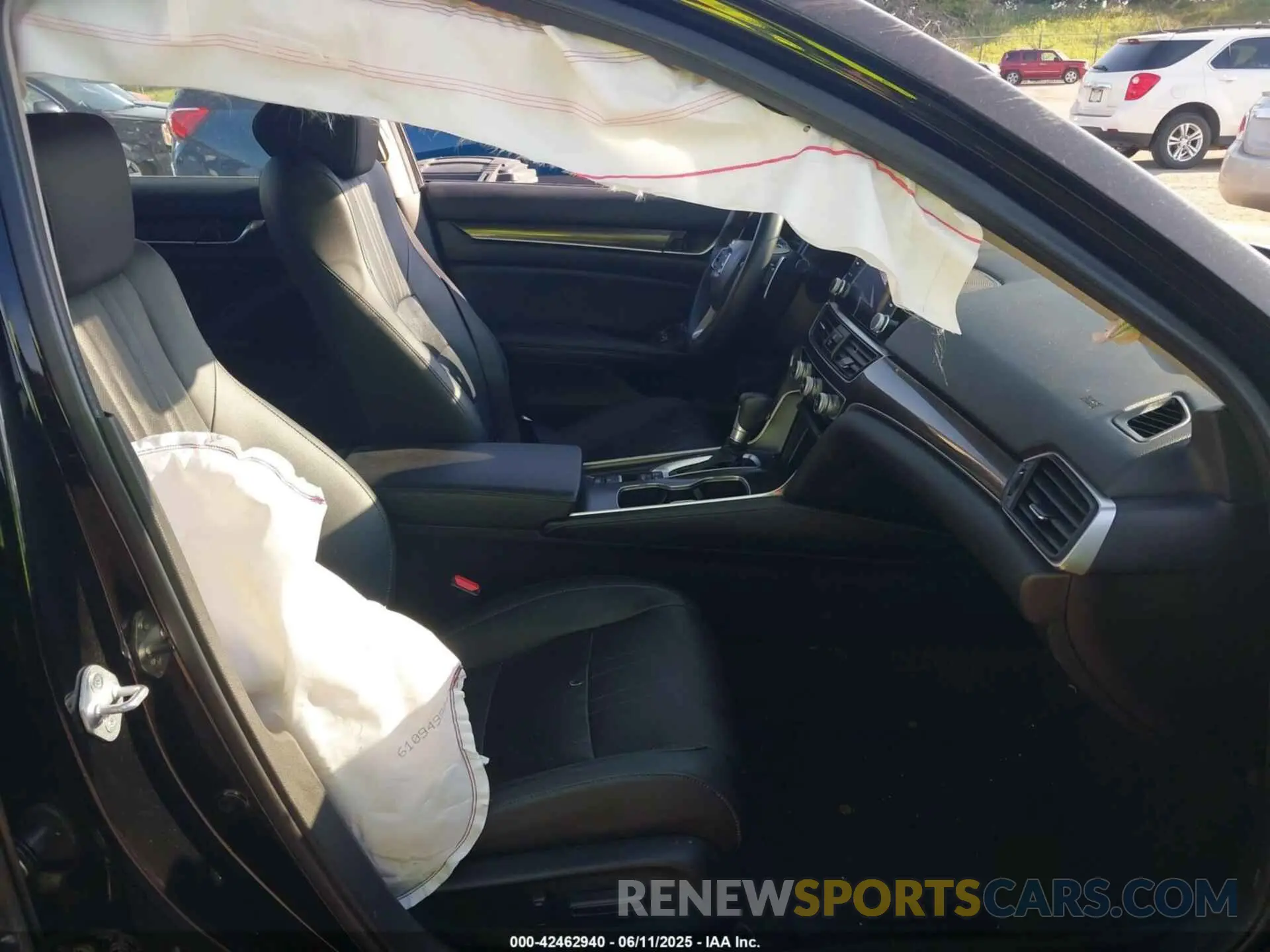 5 Photograph of a damaged car 1HGCV1F40NA061558 HONDA ACCORD 2022