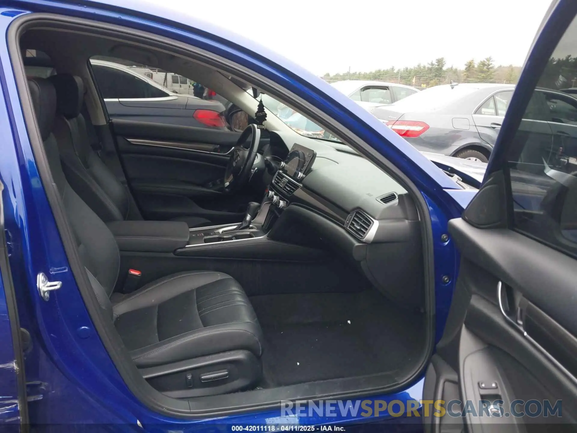 5 Photograph of a damaged car 1HGCV1F41NA020825 HONDA ACCORD 2022