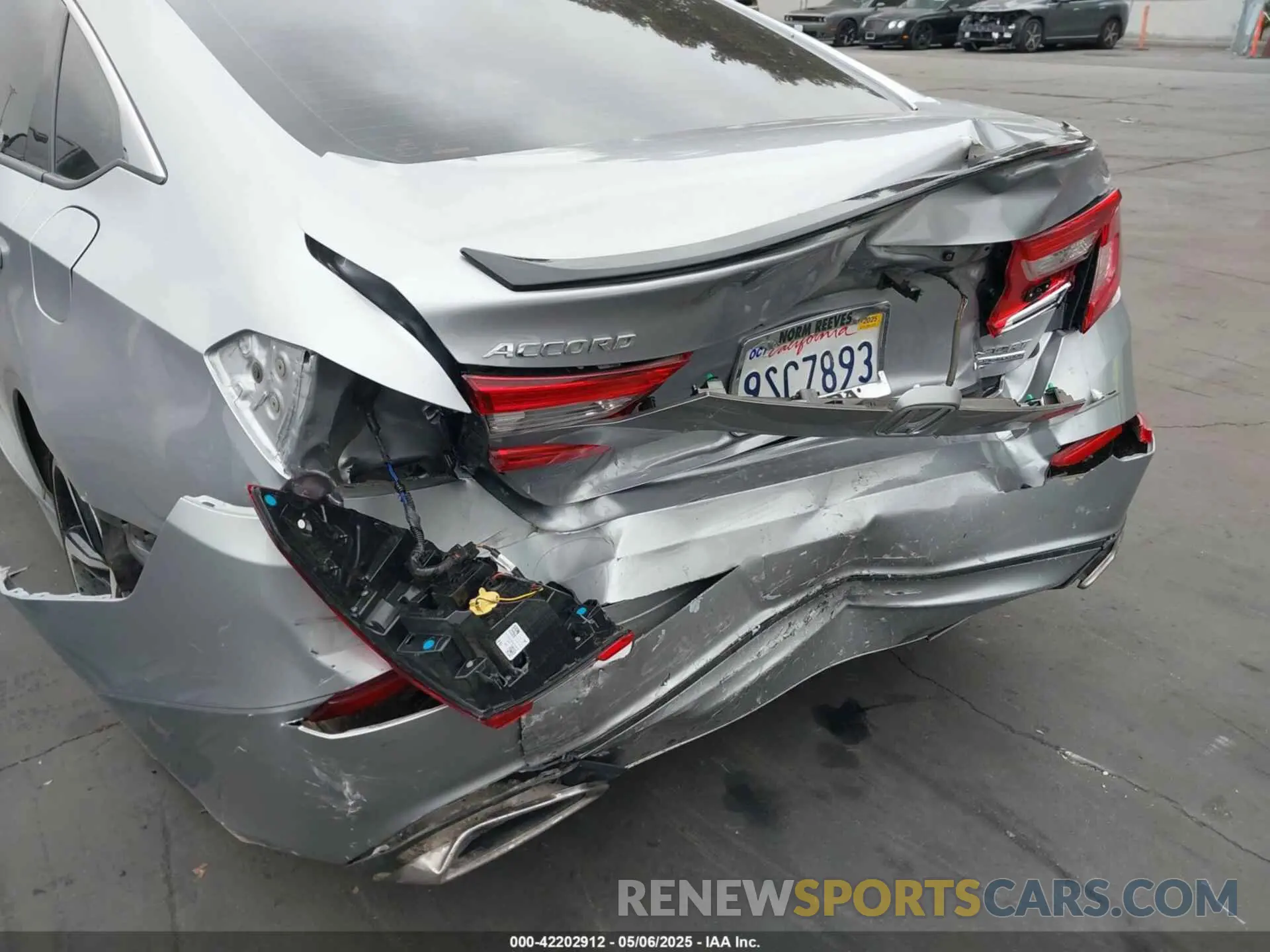 6 Photograph of a damaged car 1HGCV1F41NA071452 HONDA ACCORD 2022