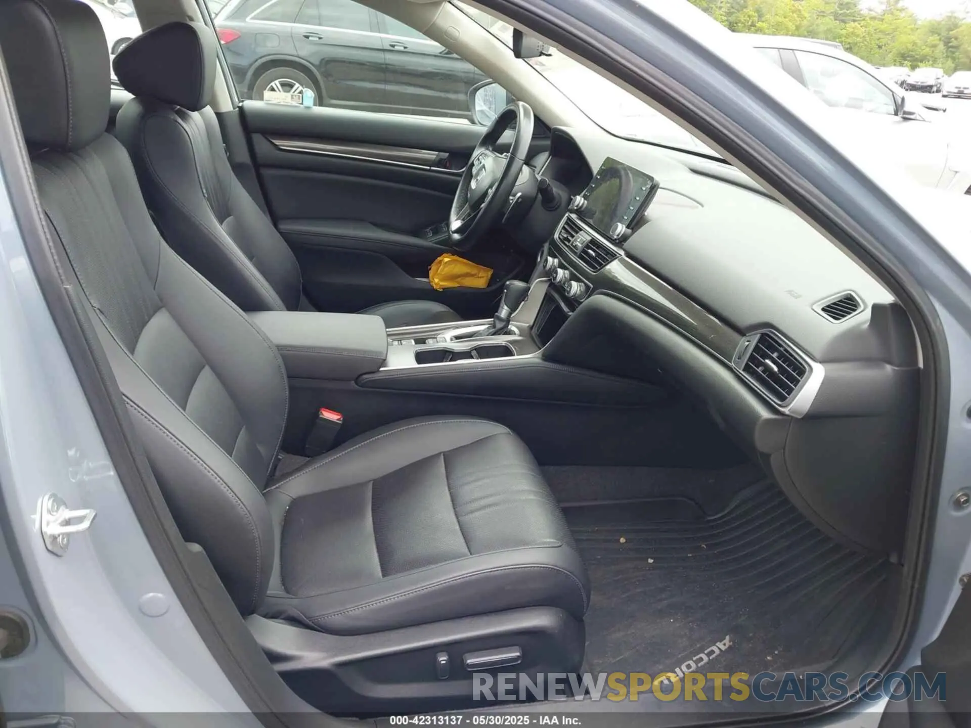 5 Photograph of a damaged car 1HGCV1F41NA094066 HONDA ACCORD 2022