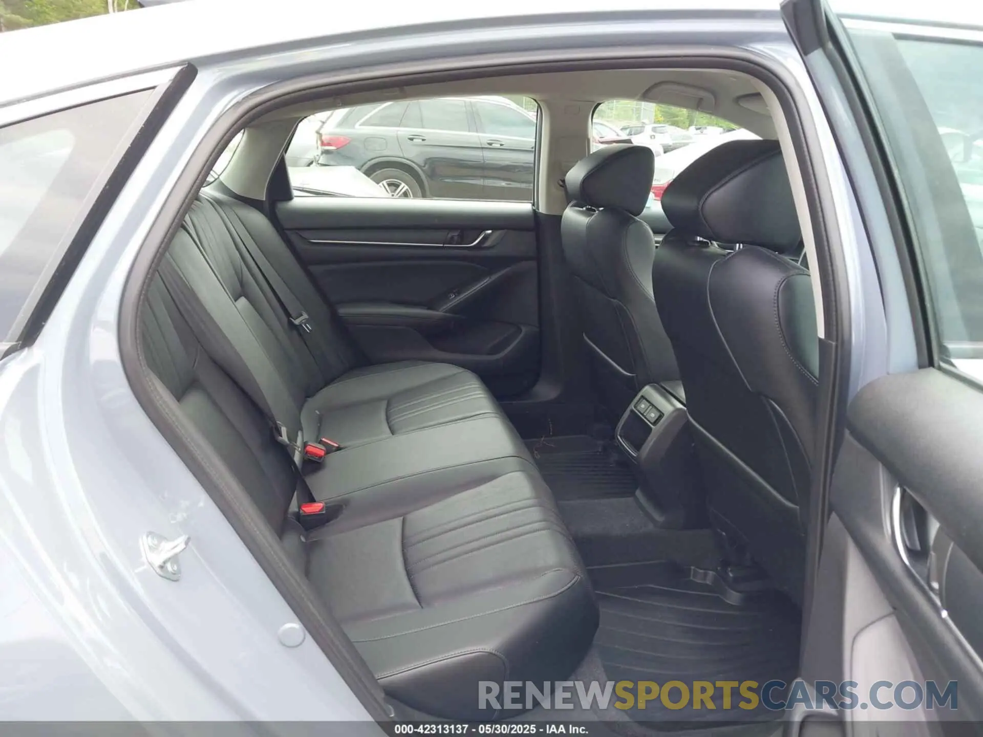 8 Photograph of a damaged car 1HGCV1F41NA094066 HONDA ACCORD 2022