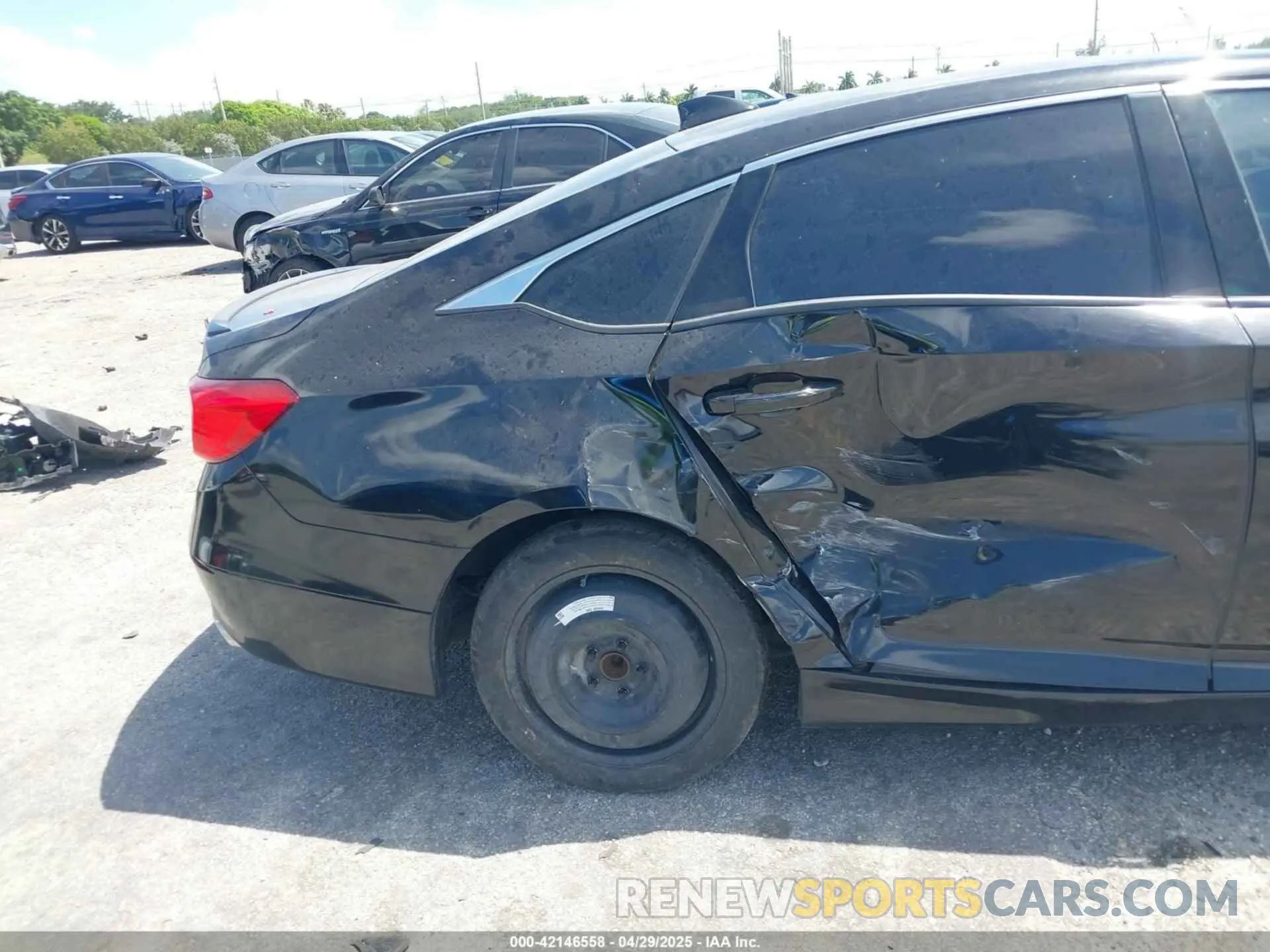 17 Photograph of a damaged car 1HGCV1F42NA034507 HONDA ACCORD 2022