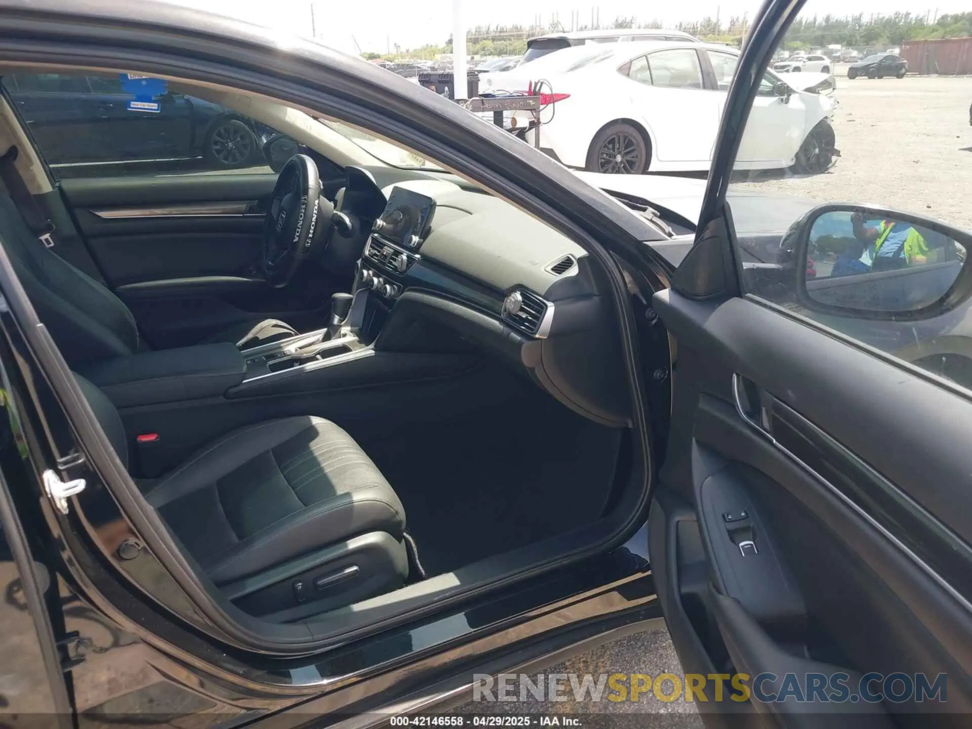 5 Photograph of a damaged car 1HGCV1F42NA034507 HONDA ACCORD 2022
