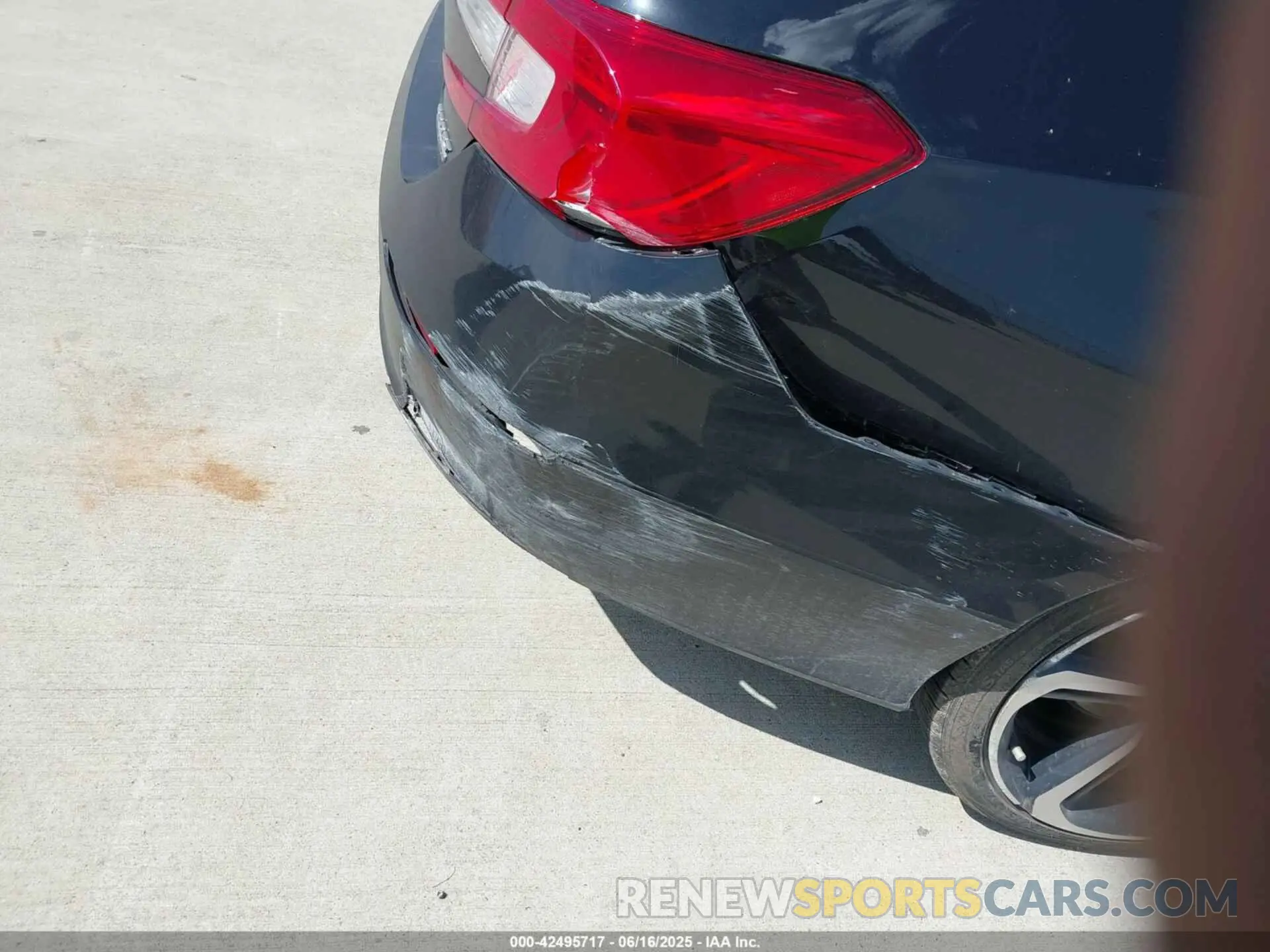 18 Photograph of a damaged car 1HGCV1F42NA054904 HONDA ACCORD 2022