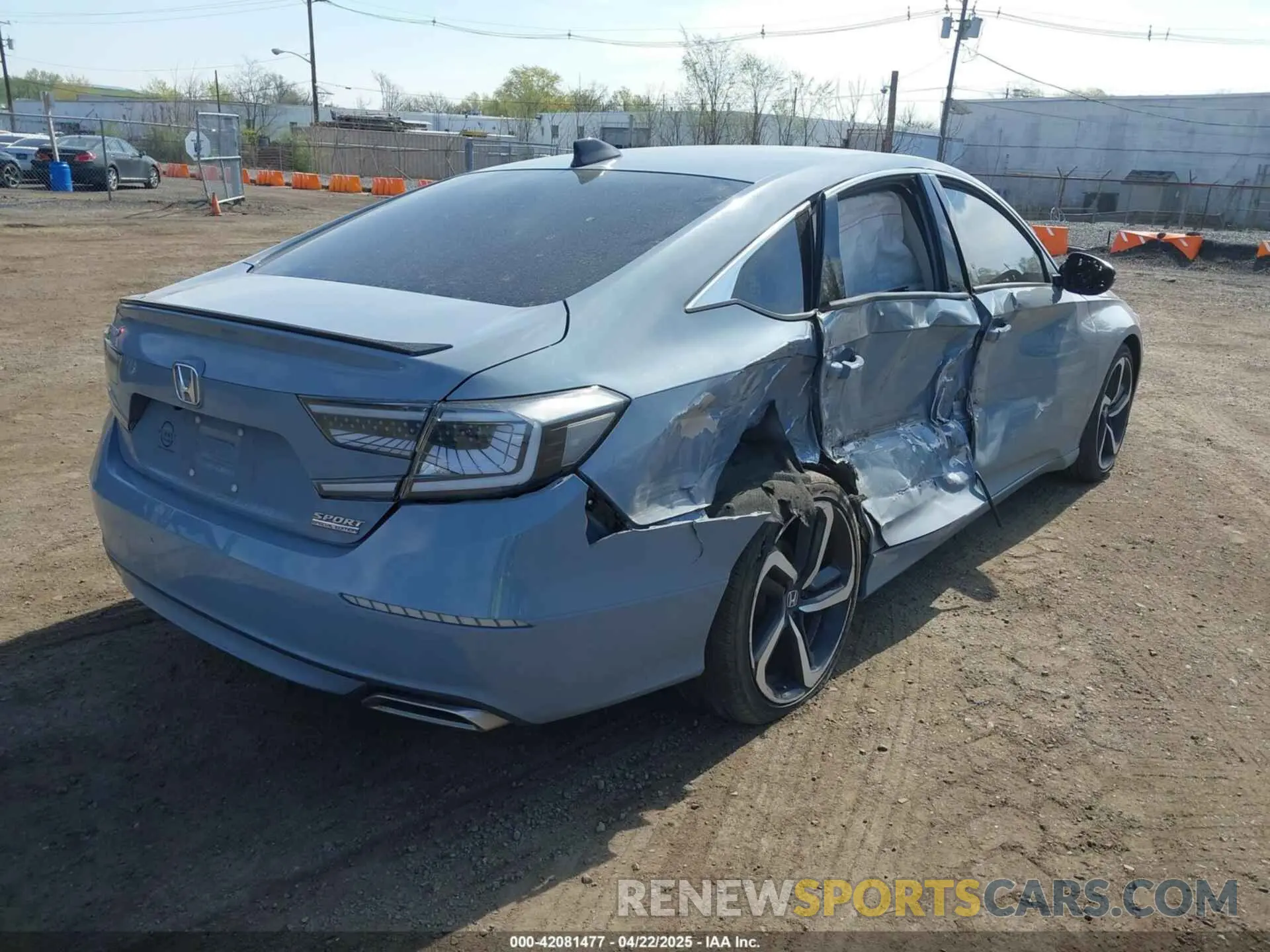 4 Photograph of a damaged car 1HGCV1F42NA065319 HONDA ACCORD 2022