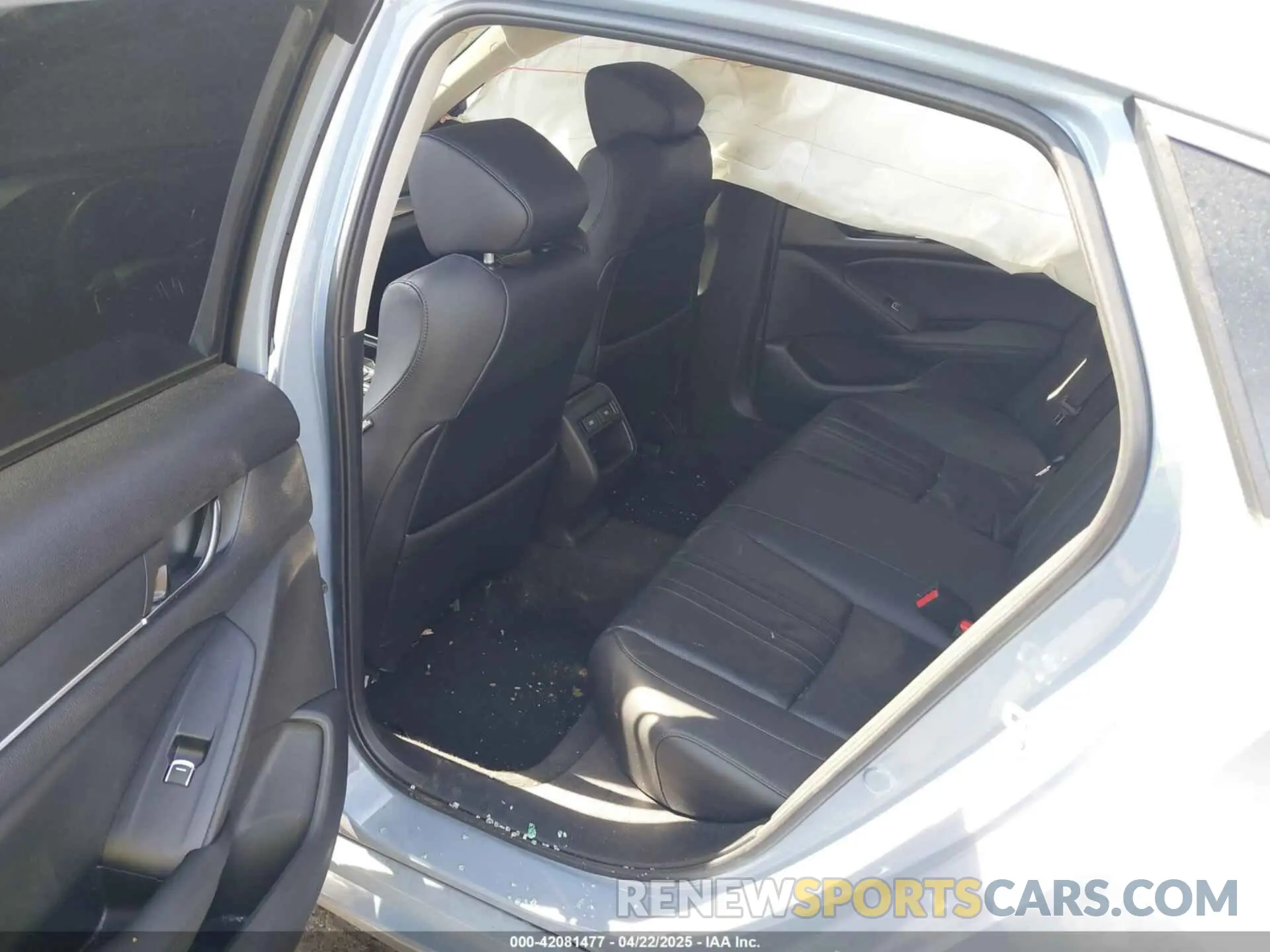 8 Photograph of a damaged car 1HGCV1F42NA065319 HONDA ACCORD 2022