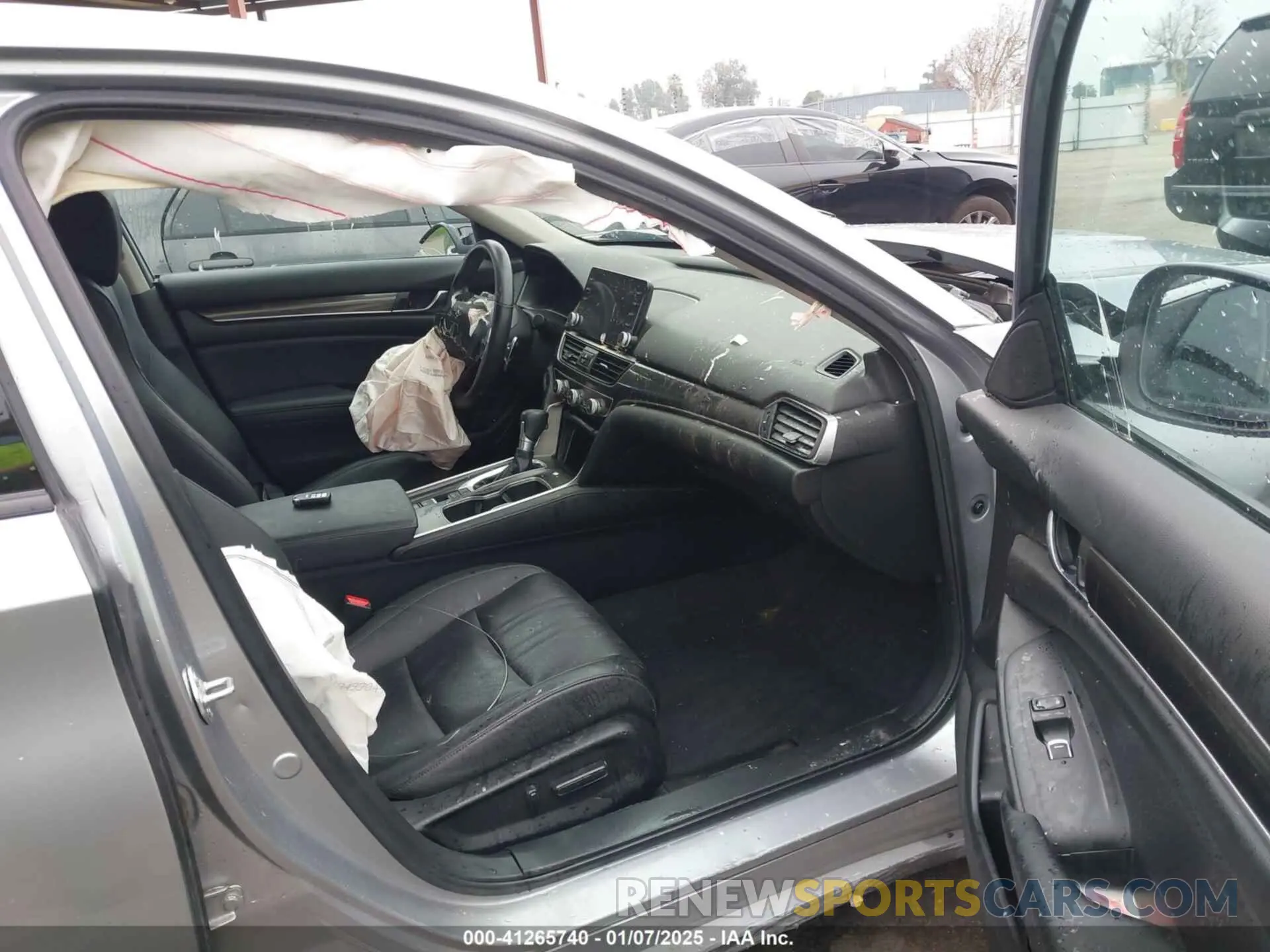 5 Photograph of a damaged car 1HGCV1F42NA073338 HONDA ACCORD 2022