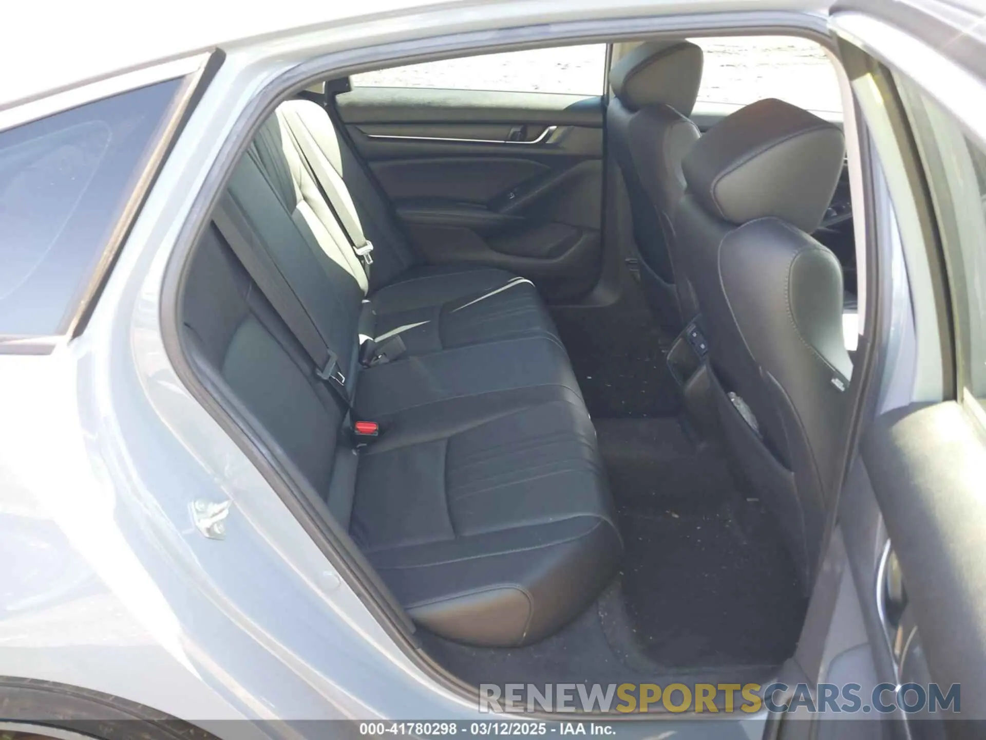 8 Photograph of a damaged car 1HGCV1F43NA007655 HONDA ACCORD 2022
