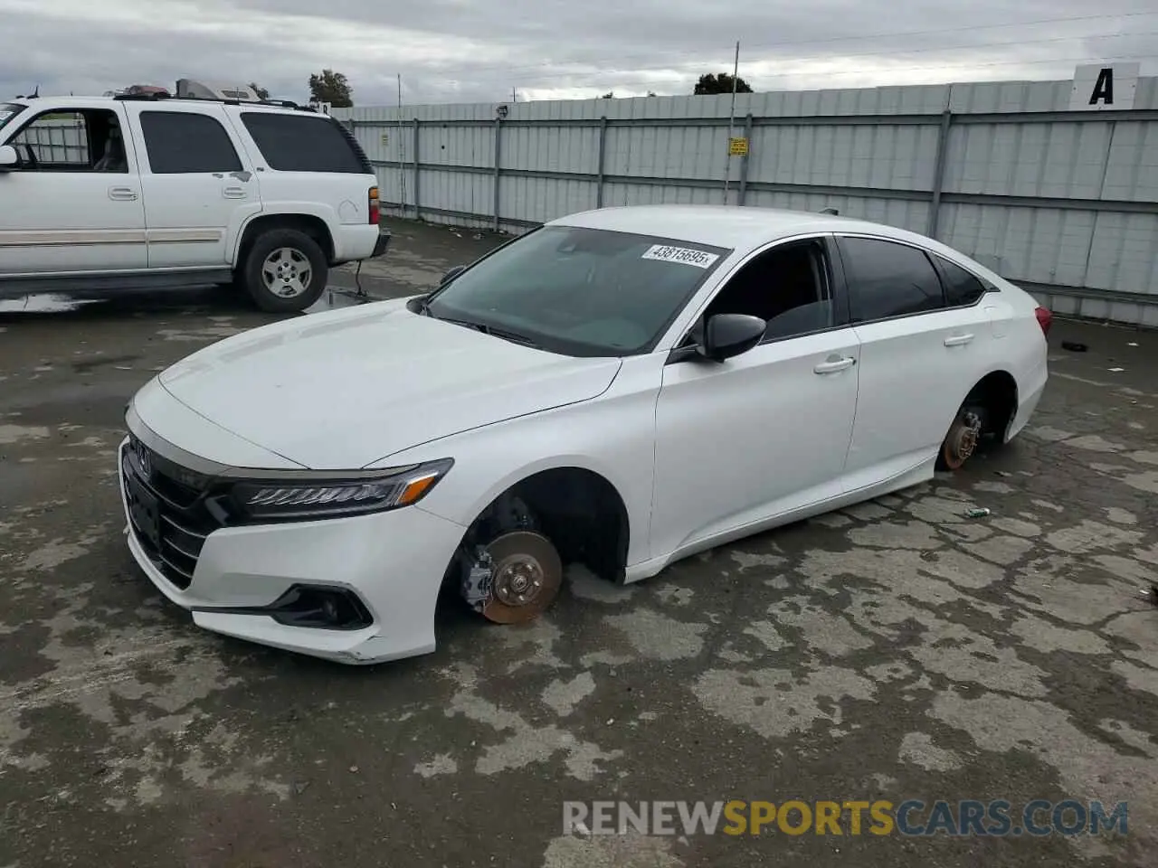 1 Photograph of a damaged car 1HGCV1F43NA055737 HONDA ACCORD 2022
