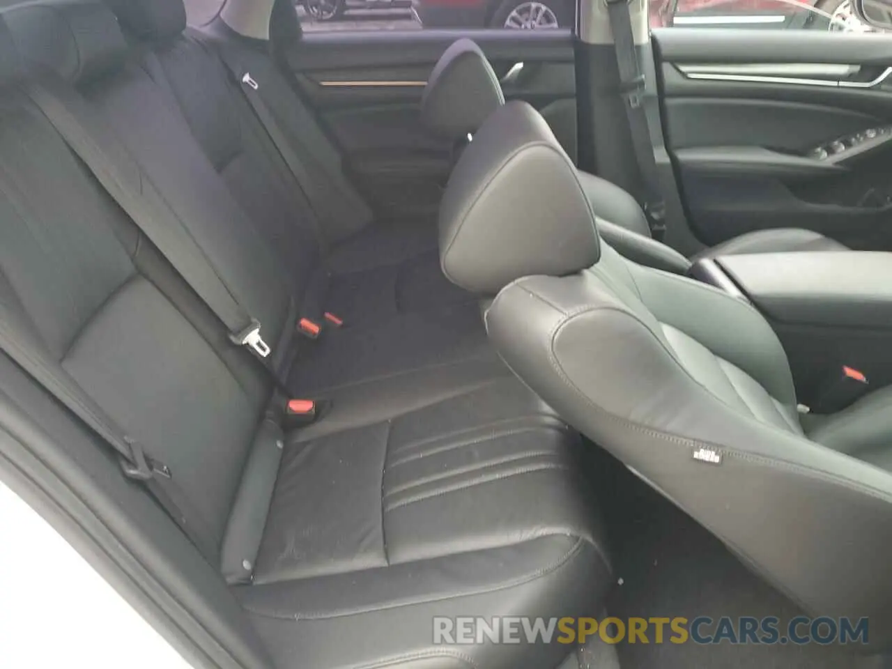 10 Photograph of a damaged car 1HGCV1F43NA055737 HONDA ACCORD 2022