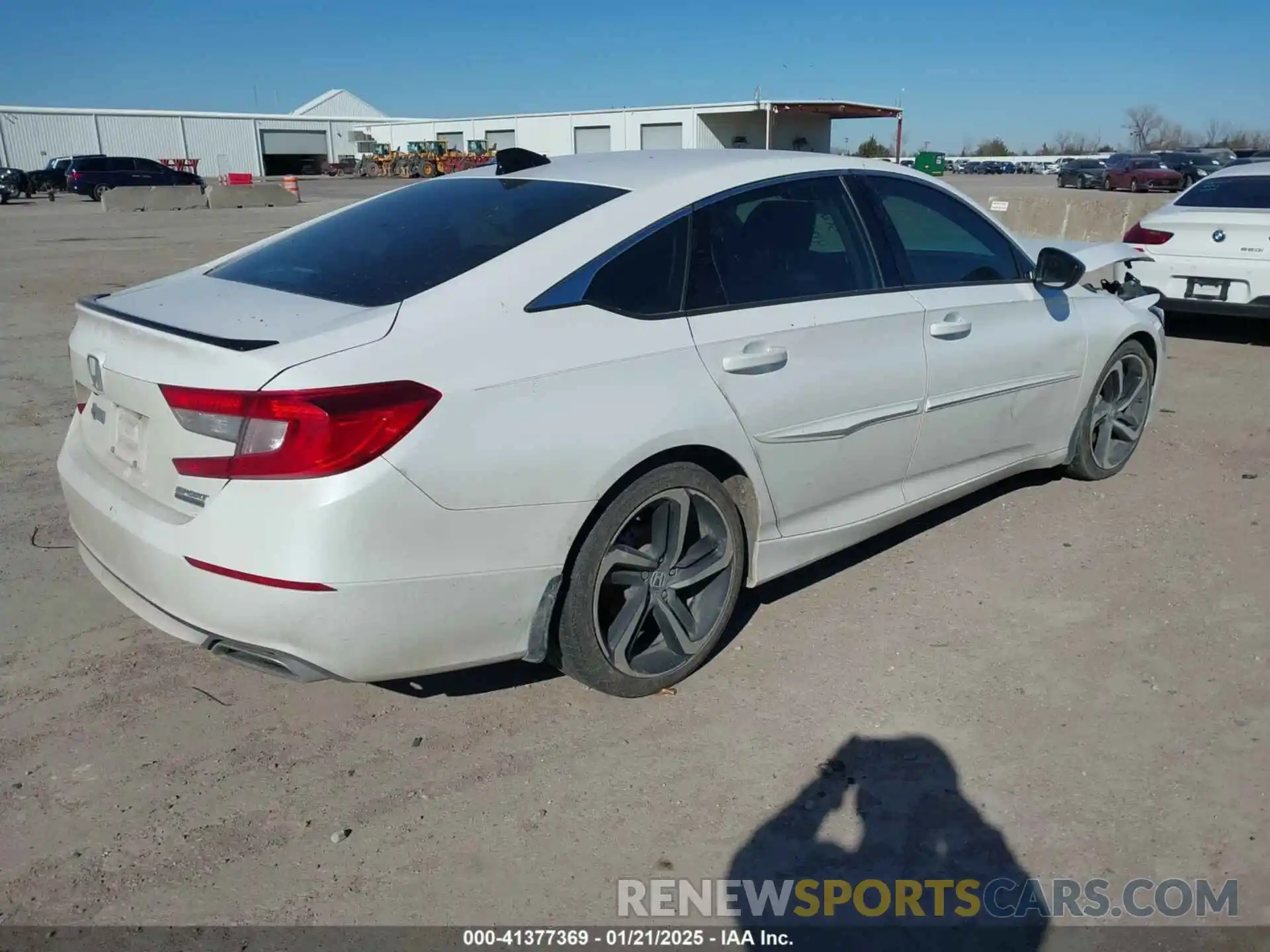 4 Photograph of a damaged car 1HGCV1F44NA016705 HONDA ACCORD 2022