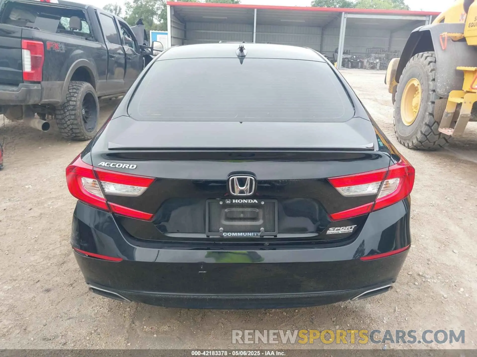 17 Photograph of a damaged car 1HGCV1F46NA015698 HONDA ACCORD 2022