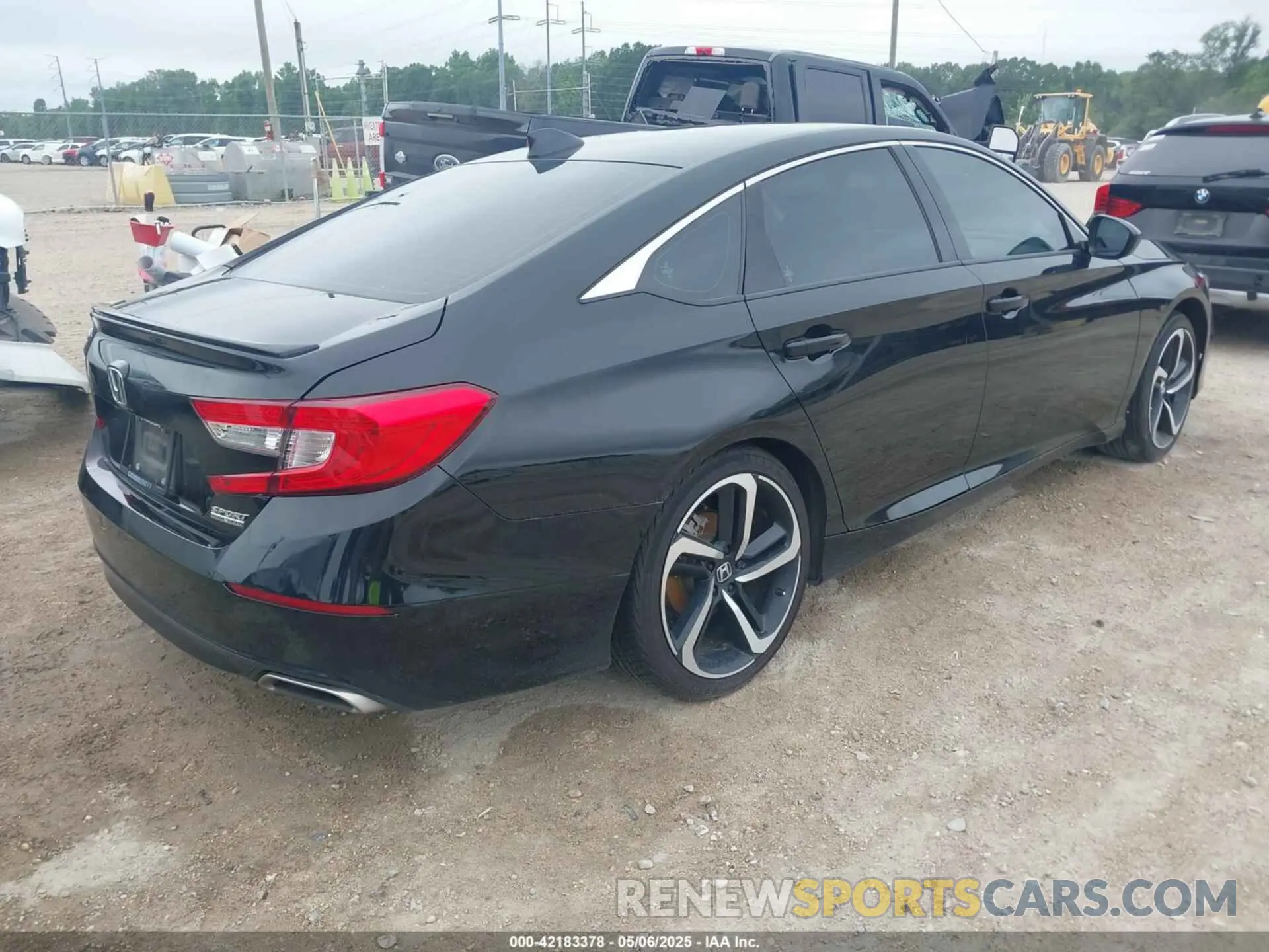 4 Photograph of a damaged car 1HGCV1F46NA015698 HONDA ACCORD 2022