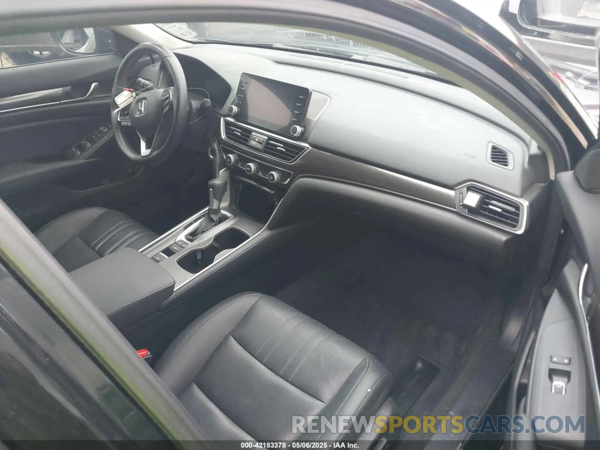 5 Photograph of a damaged car 1HGCV1F46NA015698 HONDA ACCORD 2022
