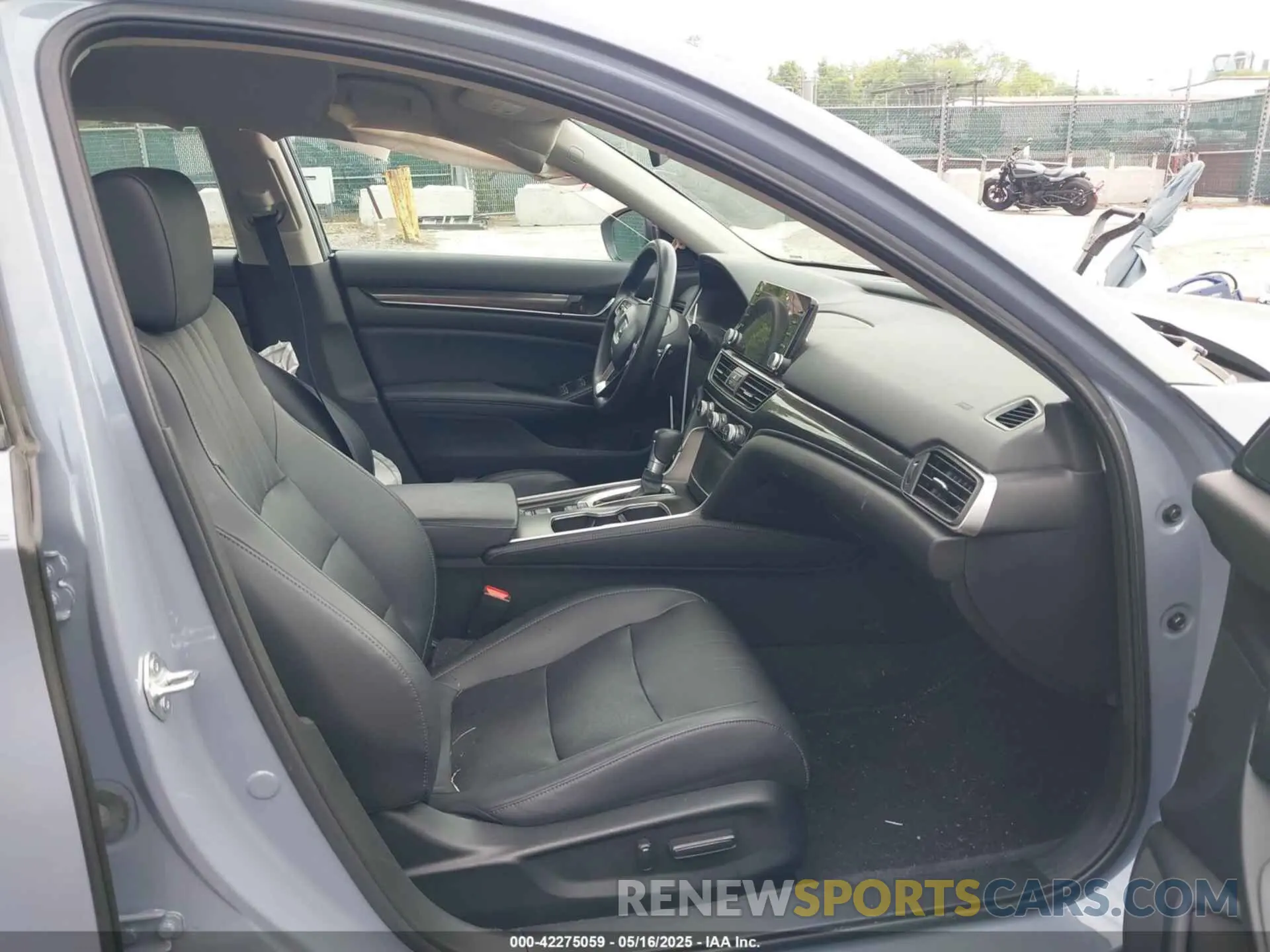5 Photograph of a damaged car 1HGCV1F46NA036809 HONDA ACCORD 2022
