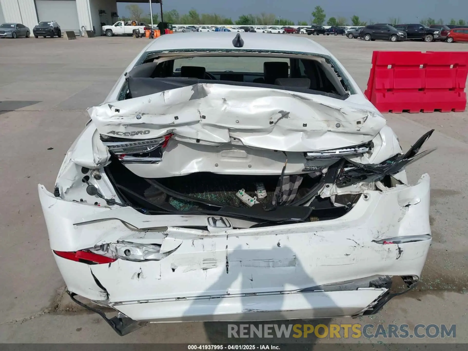 6 Photograph of a damaged car 1HGCV1F46NA061743 HONDA ACCORD 2022