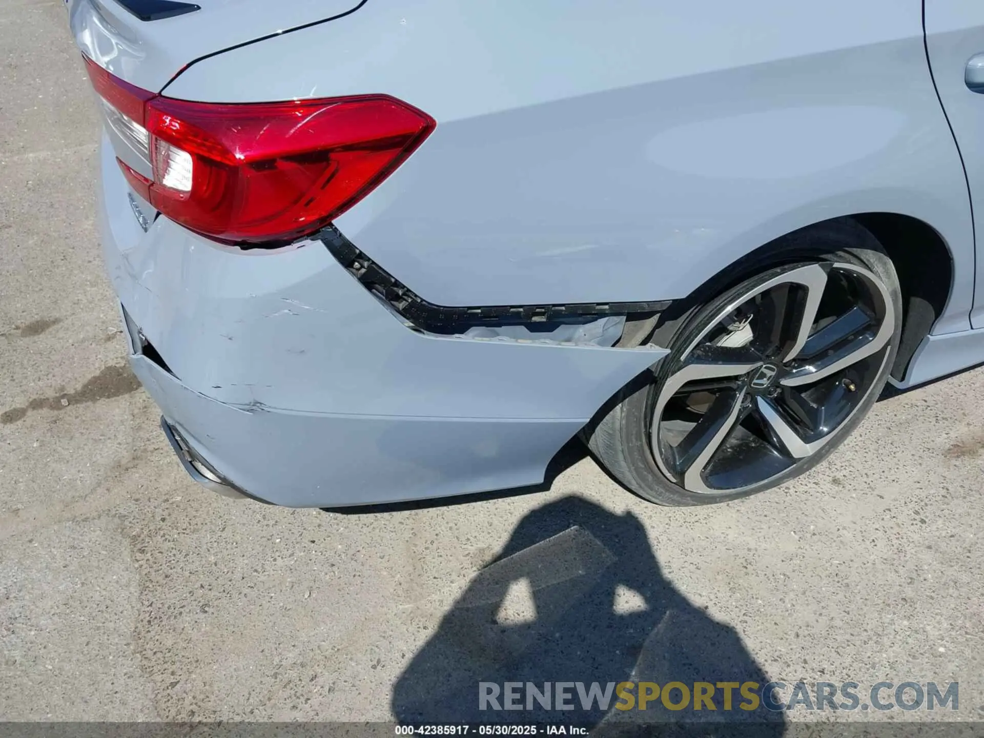 6 Photograph of a damaged car 1HGCV1F46NA067560 HONDA ACCORD 2022