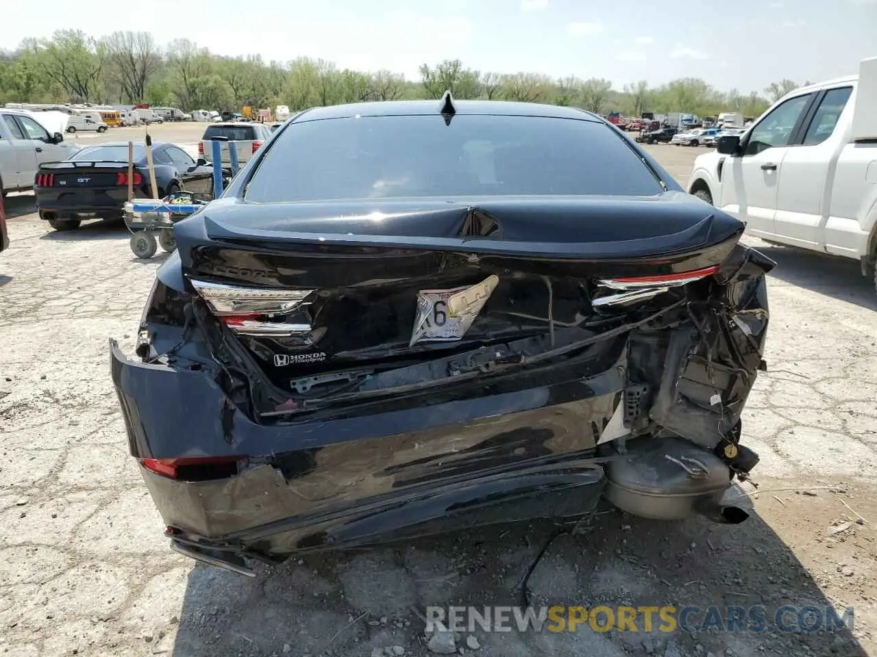 6 Photograph of a damaged car 1HGCV1F47NA021137 HONDA ACCORD 2022