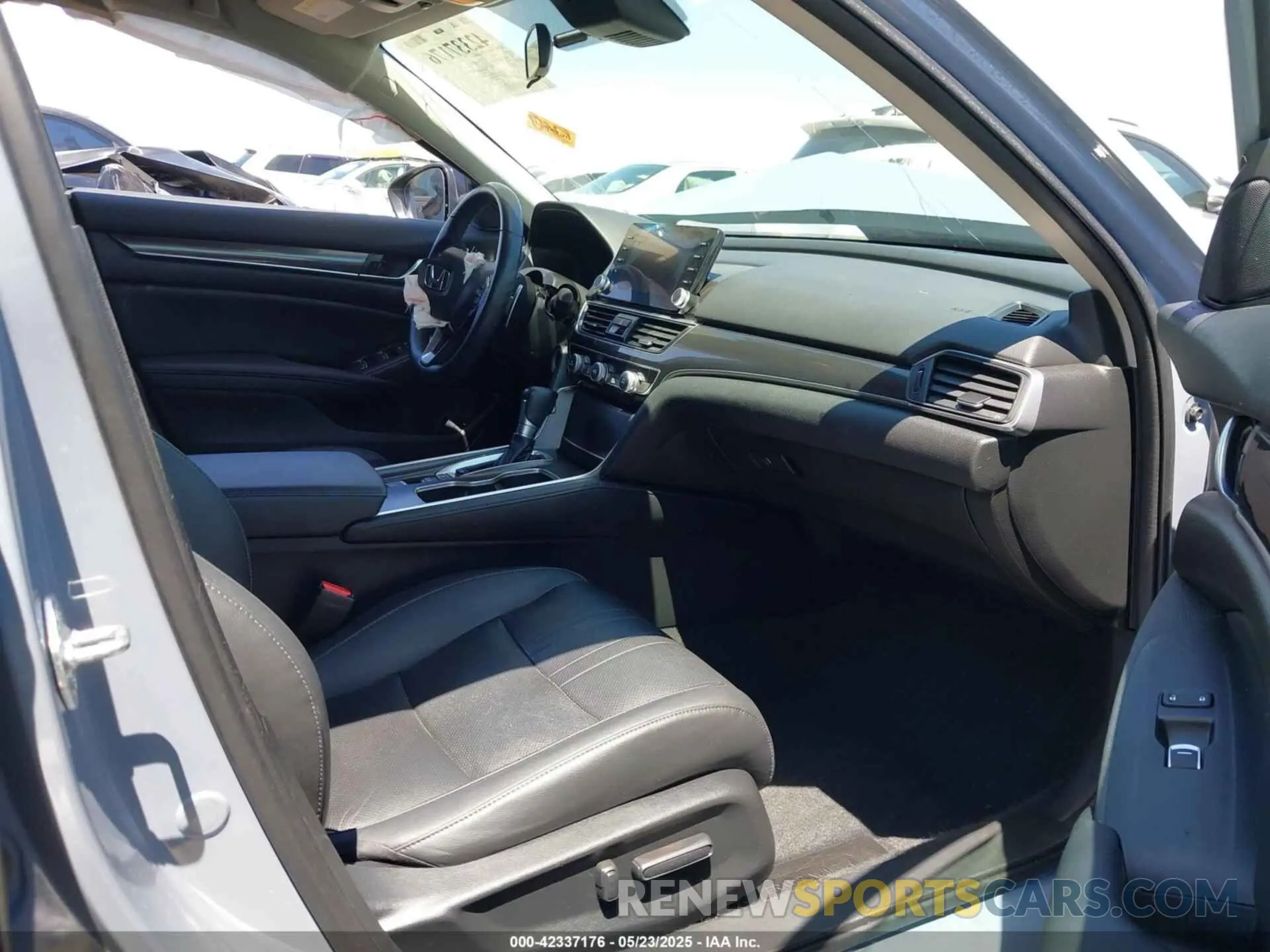 5 Photograph of a damaged car 1HGCV1F47NA067597 HONDA ACCORD 2022